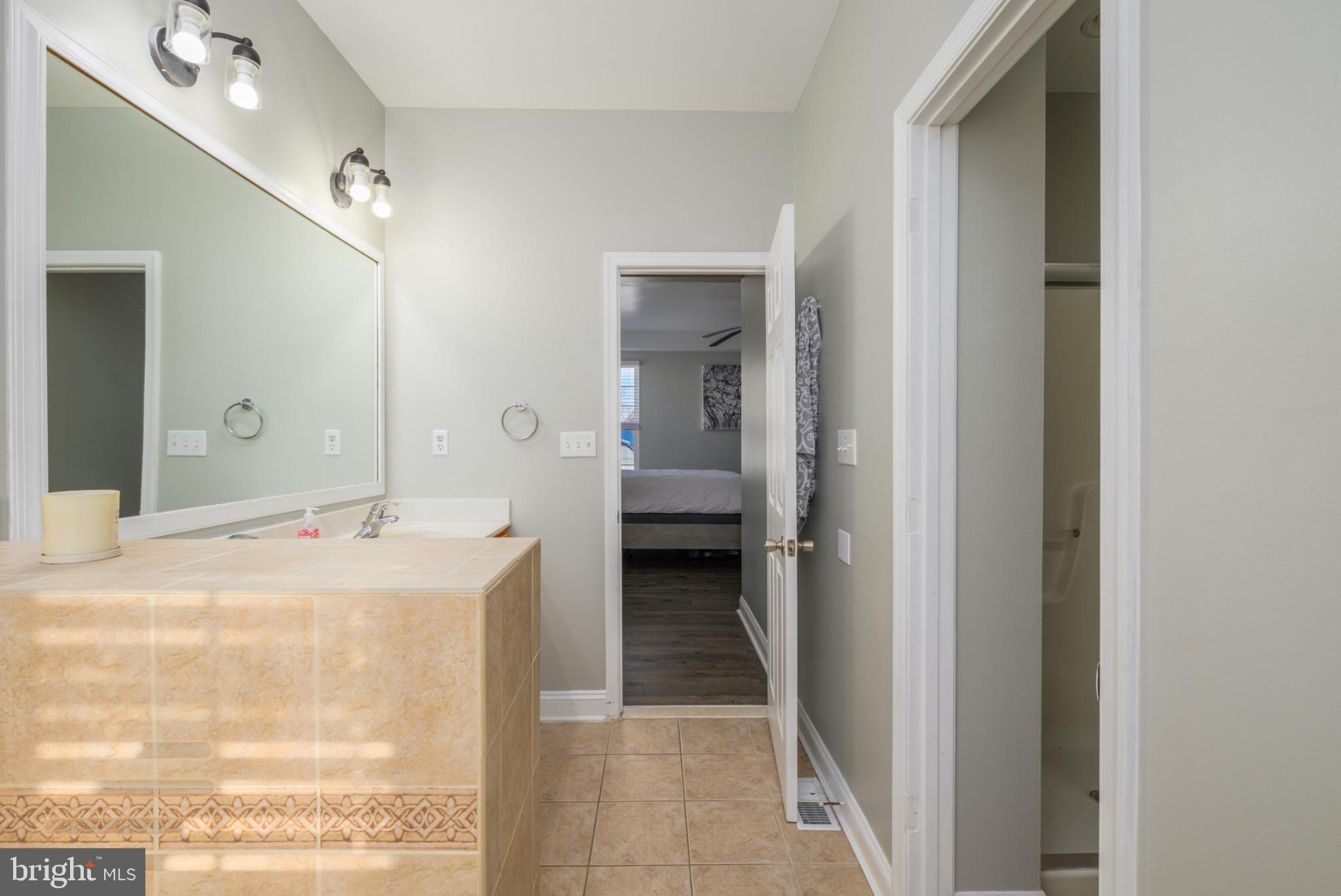 EAST FIELD - Residential