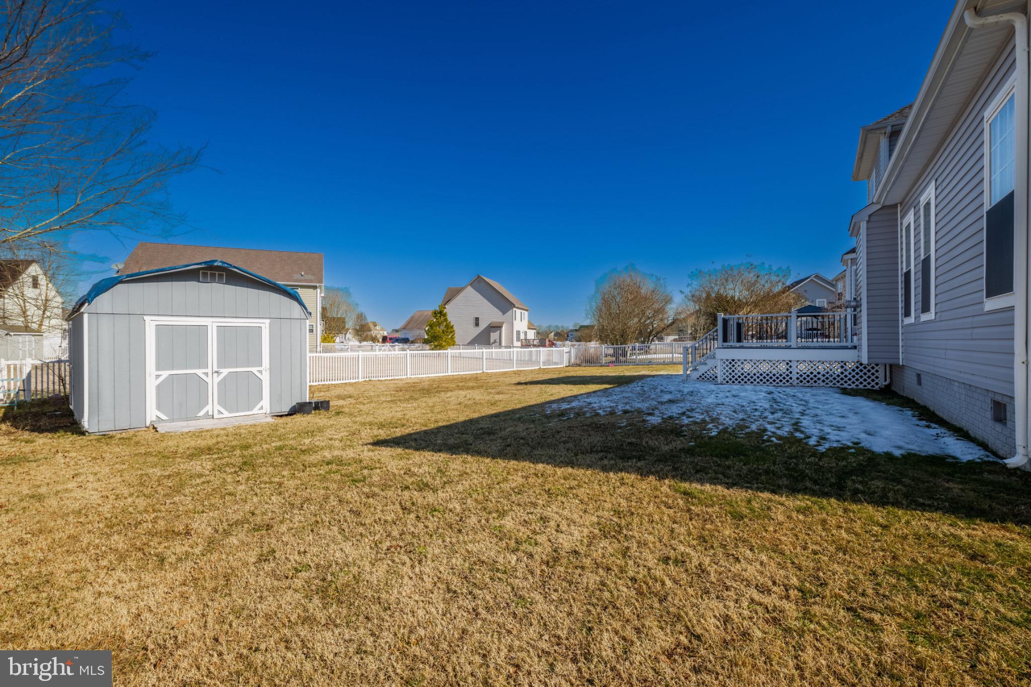 EAST FIELD - Residential