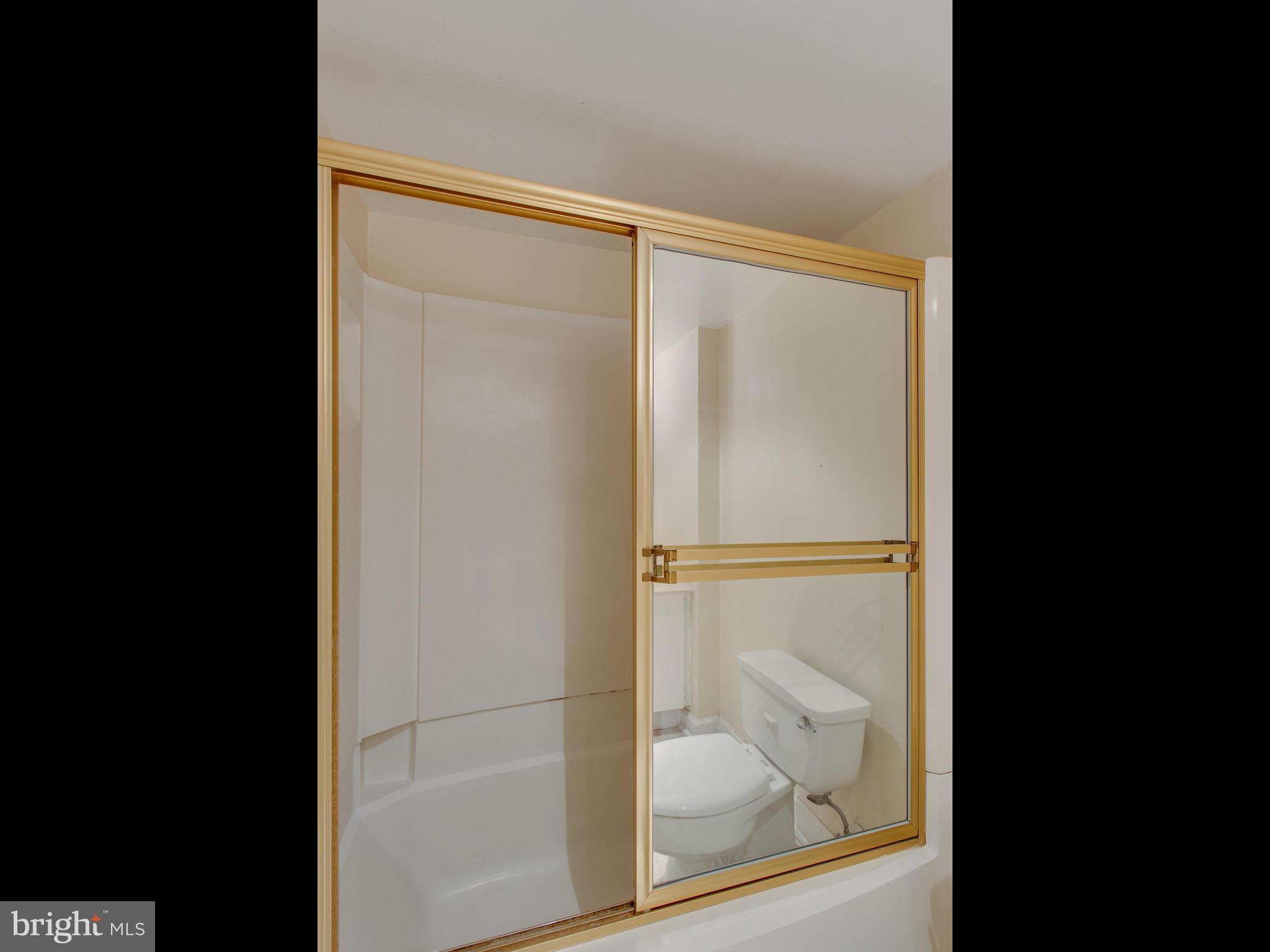 WATERGATE AT LANDMARK - Residential Lease