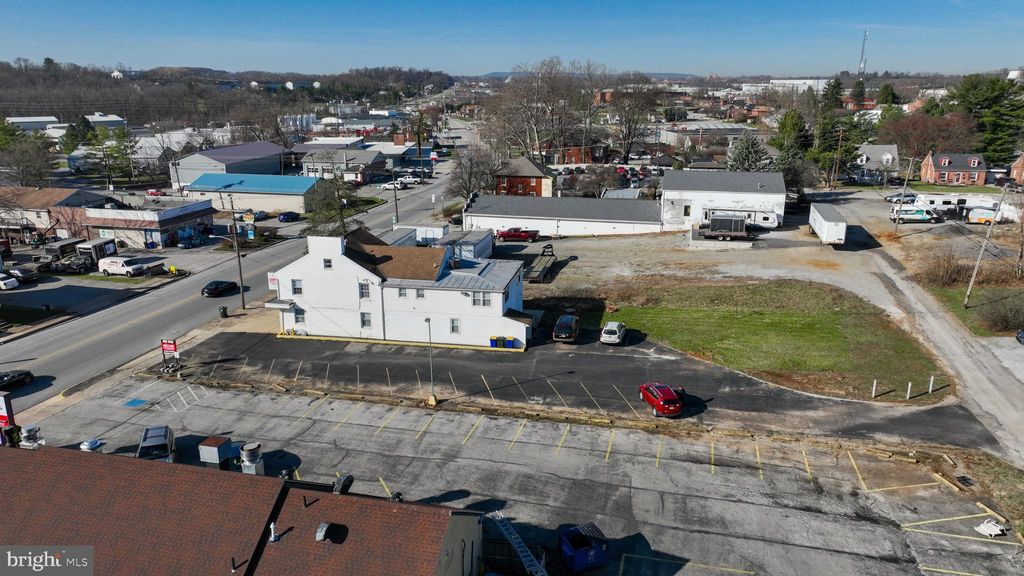 Photo of 2305 W Market Street, YORK, PA 17404 (MLS # PAYK2077946)