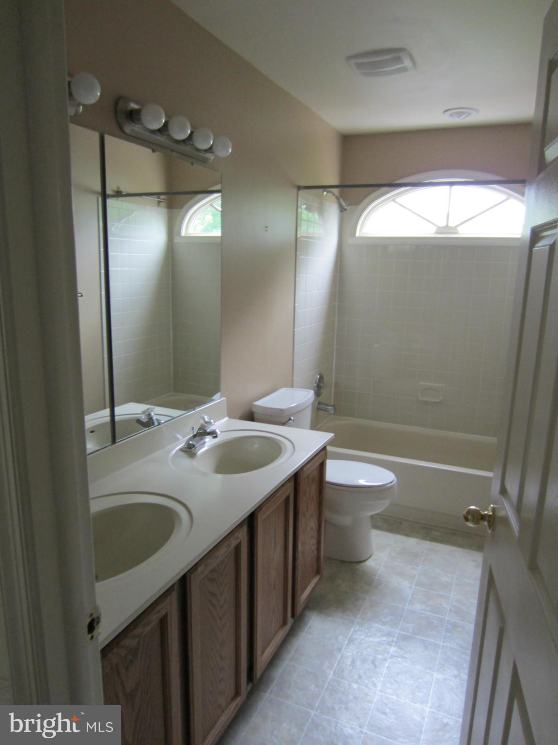 WHITSON RIDGE - Residential Lease