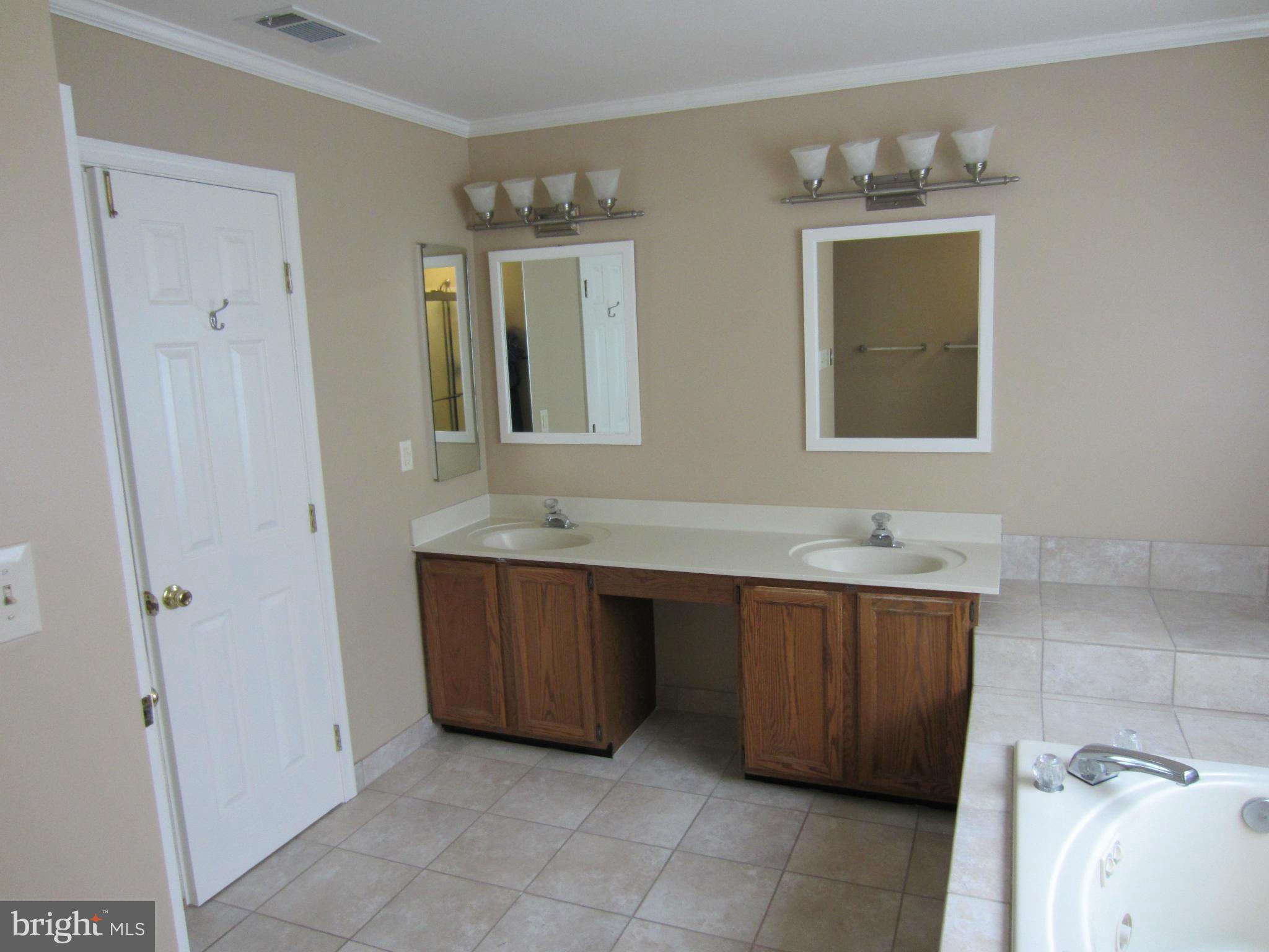 WHITSON RIDGE - Residential Lease