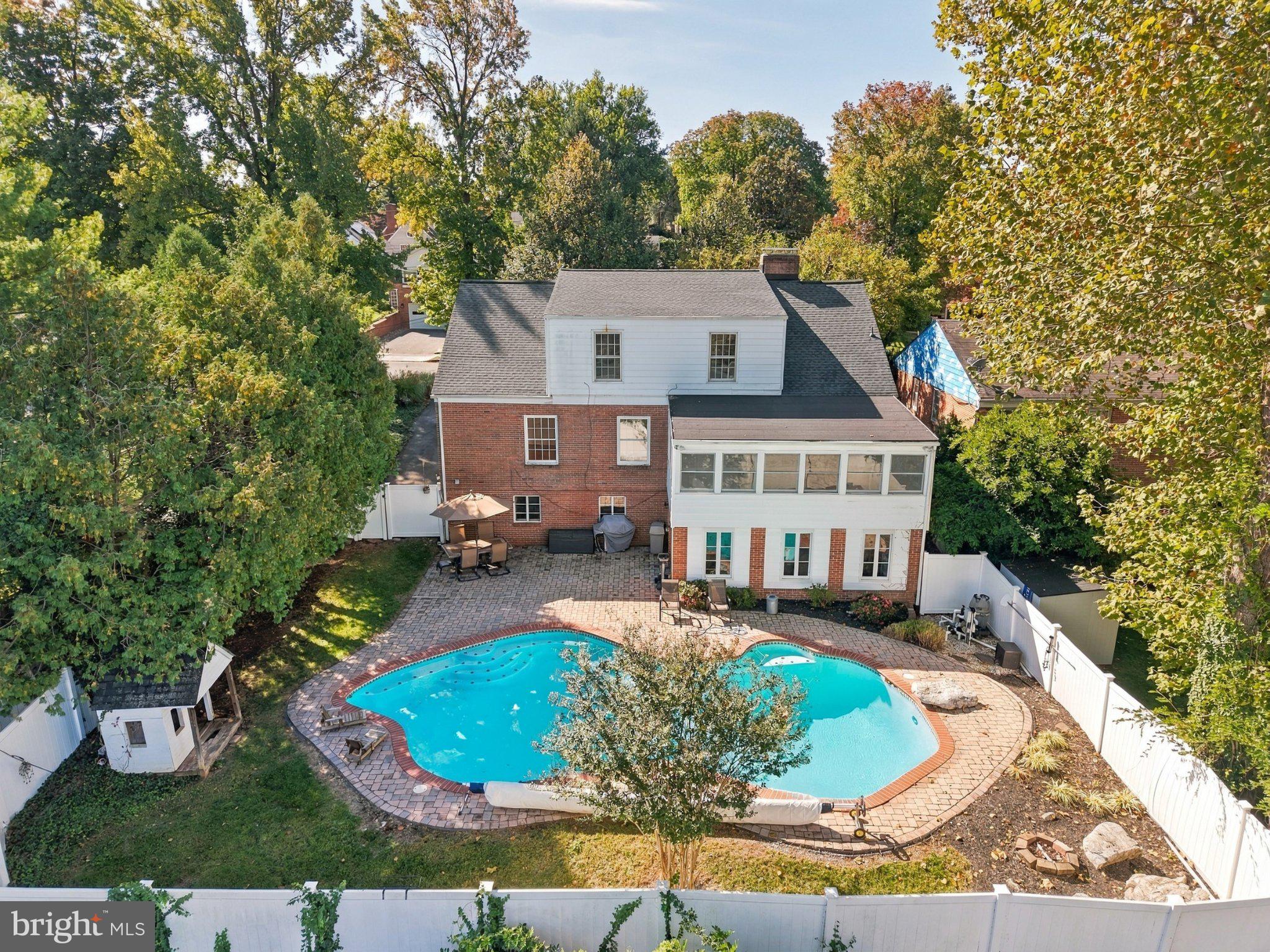 718 ACADEMY CIRCLE