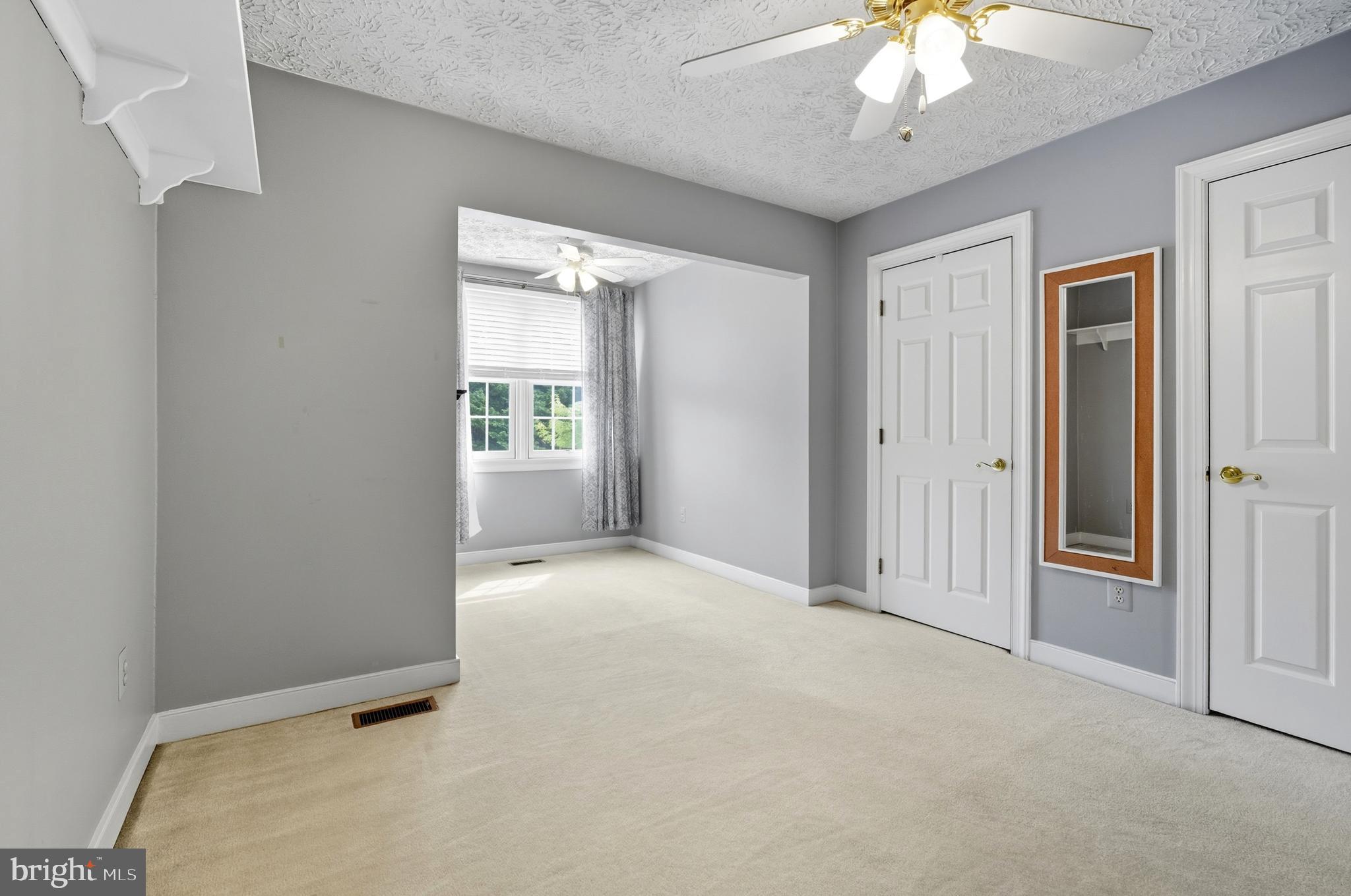 OVERVIEW MANOR - Residential