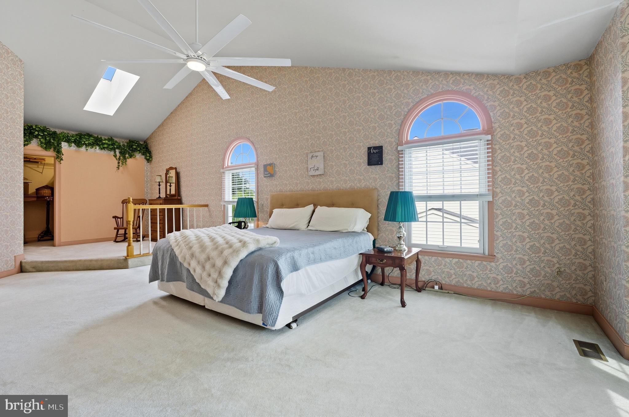 OVERVIEW MANOR - Residential