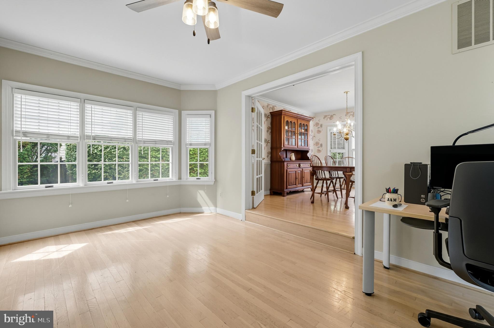 OVERVIEW MANOR - Residential