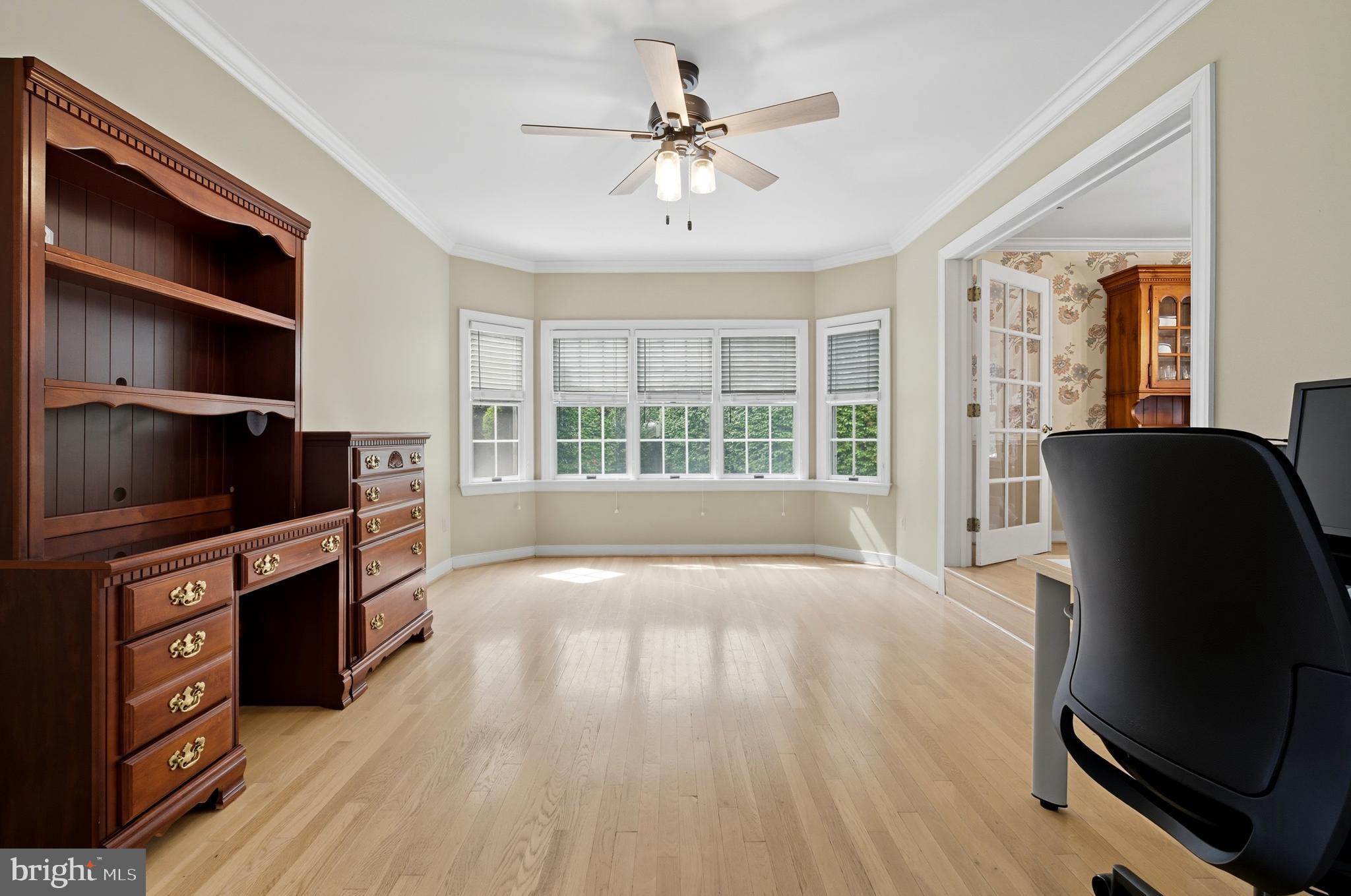 OVERVIEW MANOR - Residential