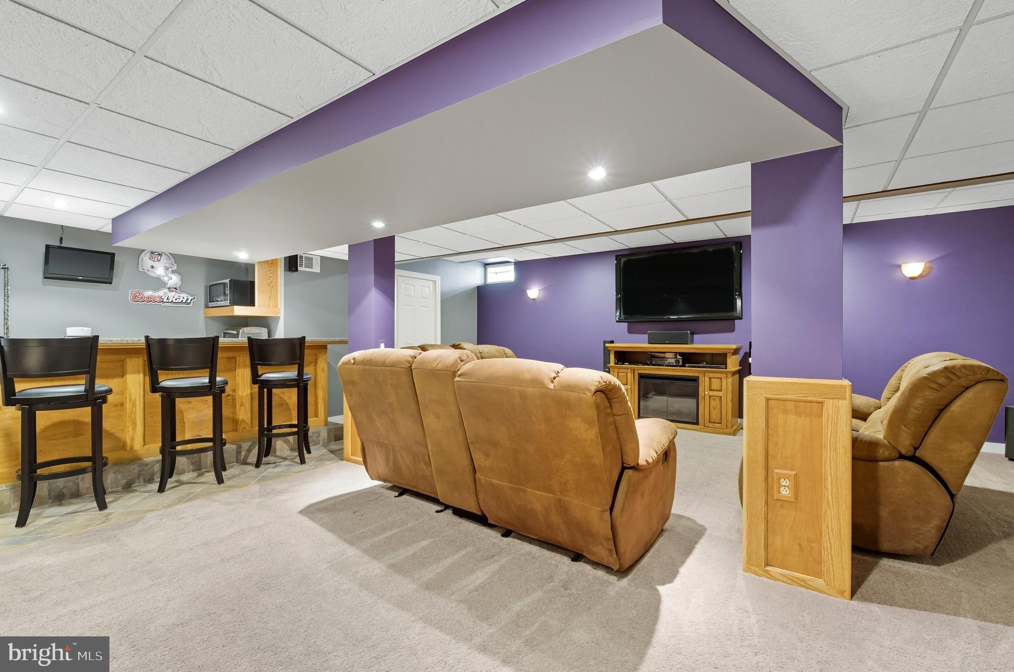 OVERVIEW MANOR - Residential