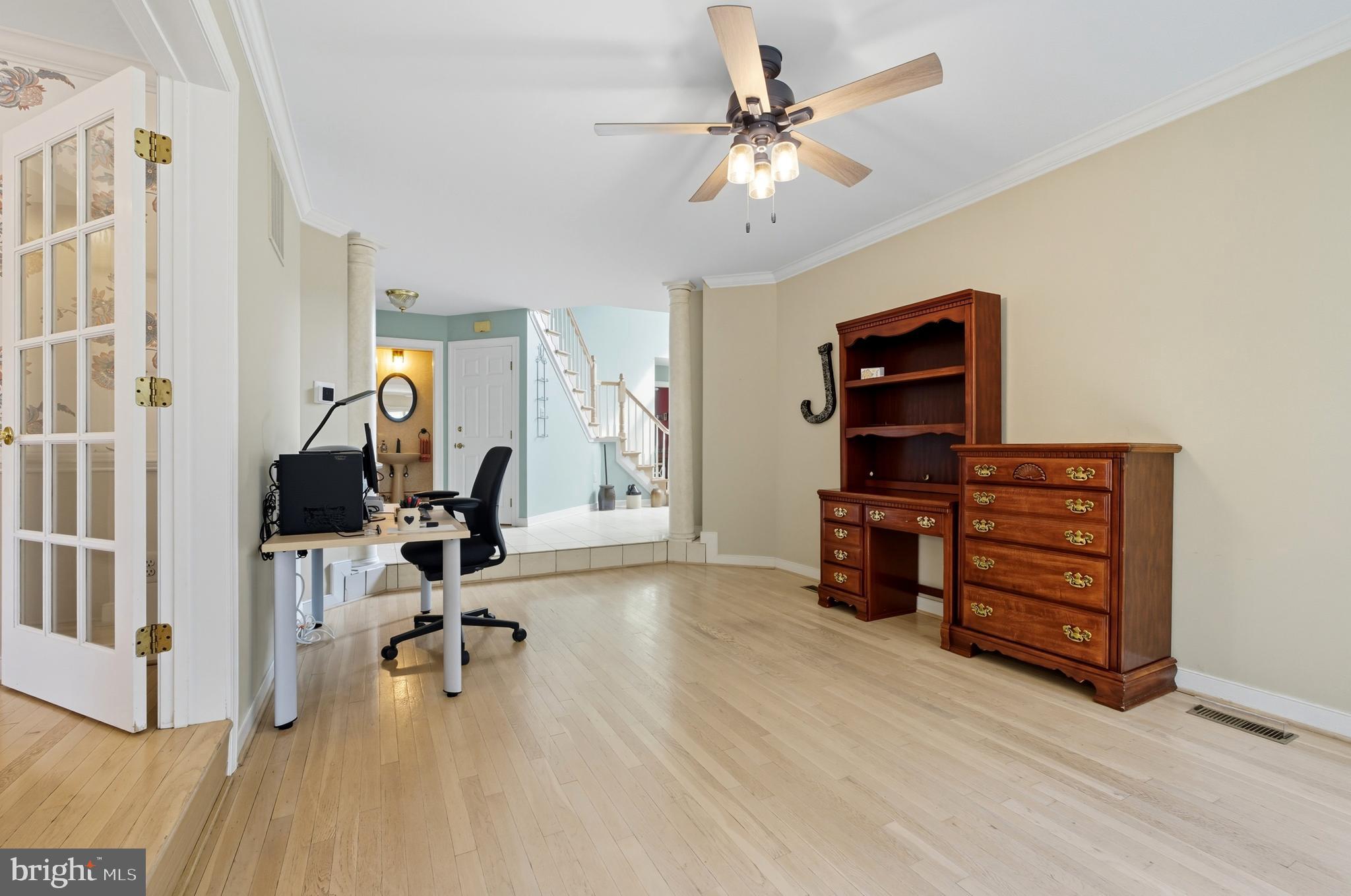 OVERVIEW MANOR - Residential