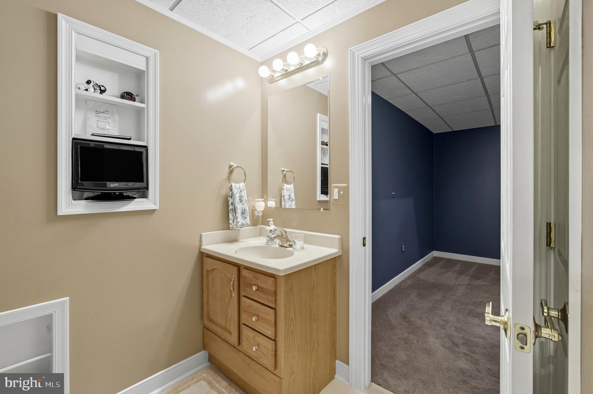 OVERVIEW MANOR - Residential