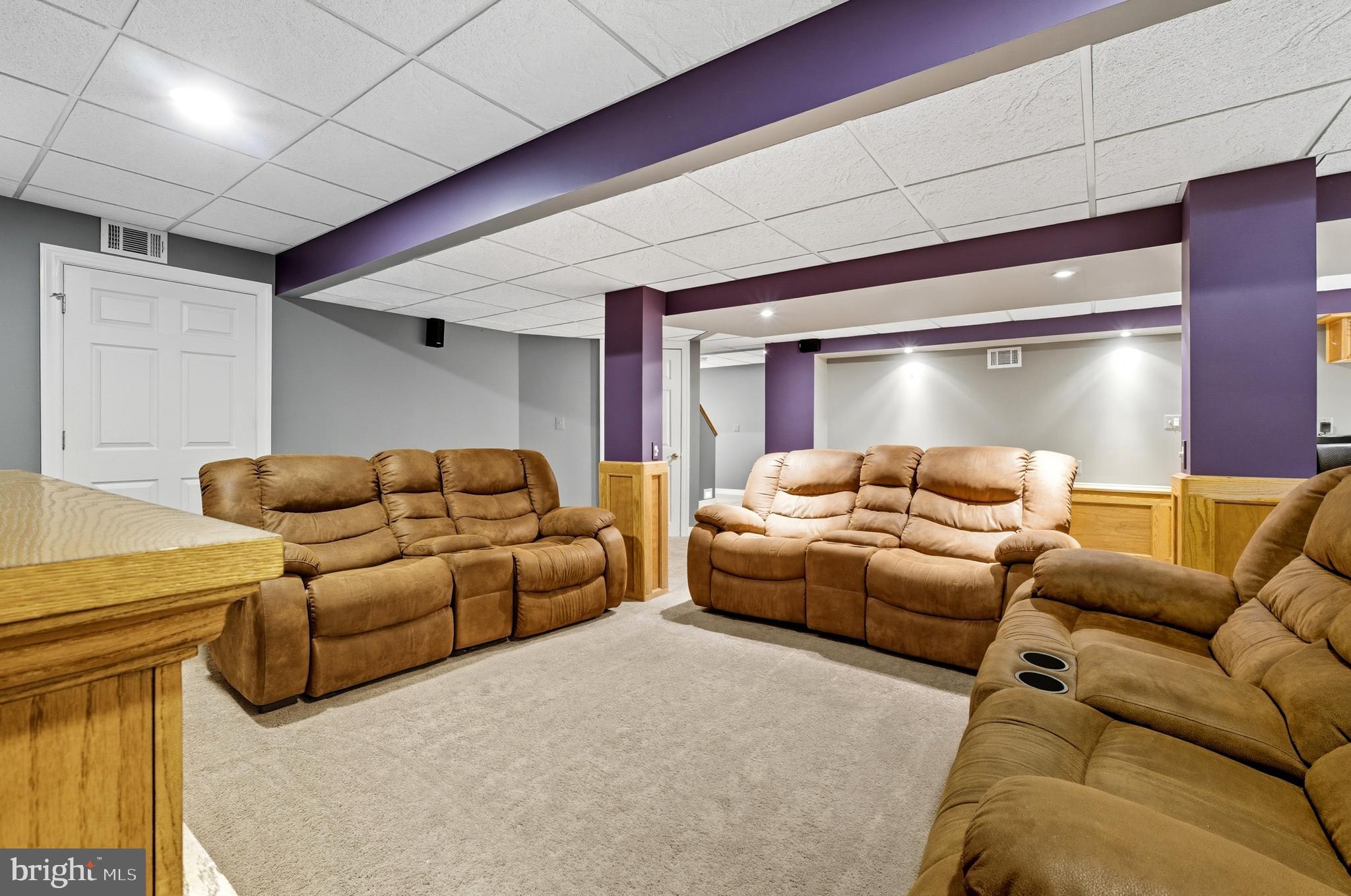 OVERVIEW MANOR - Residential