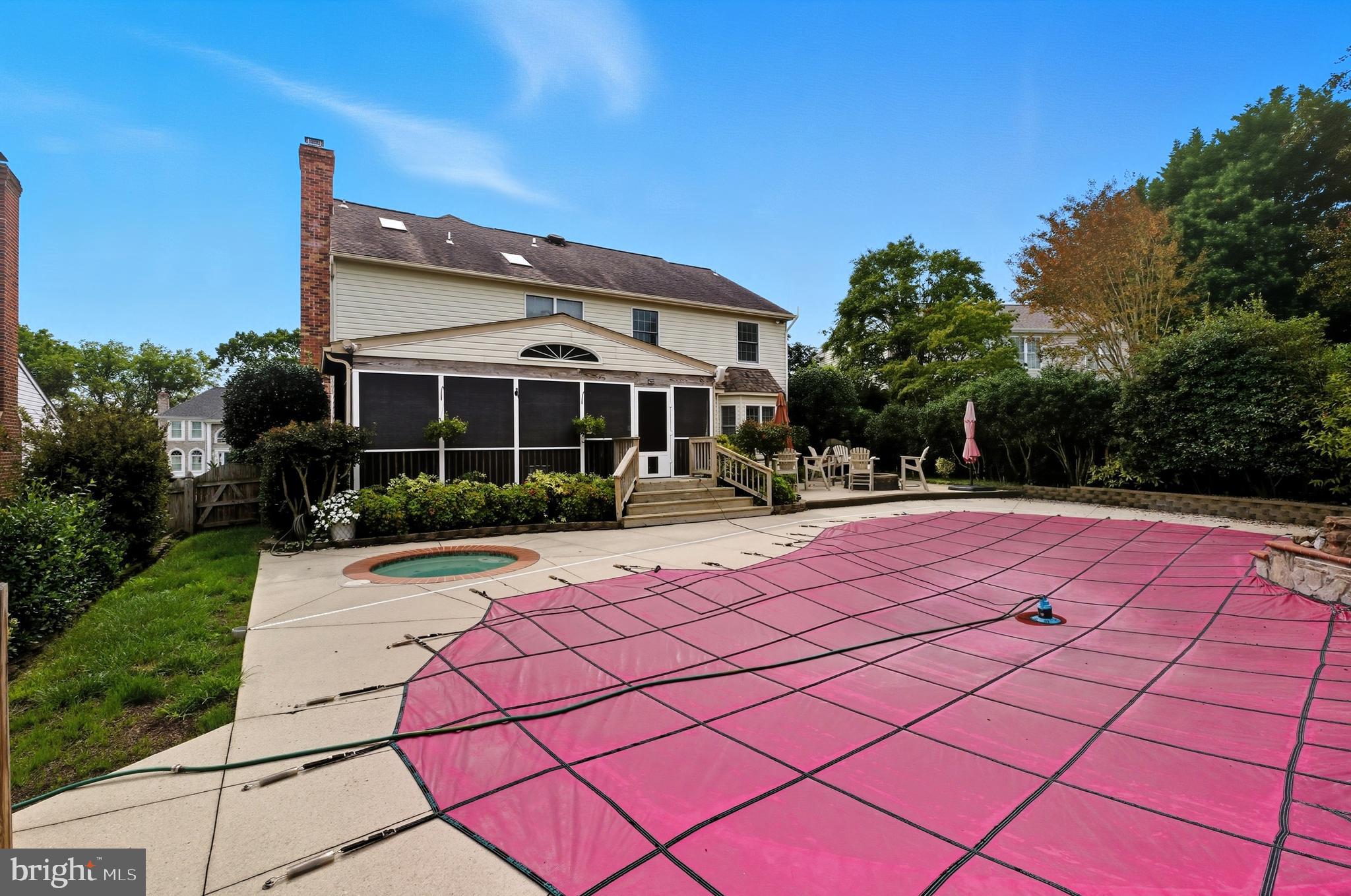 OVERVIEW MANOR - Residential