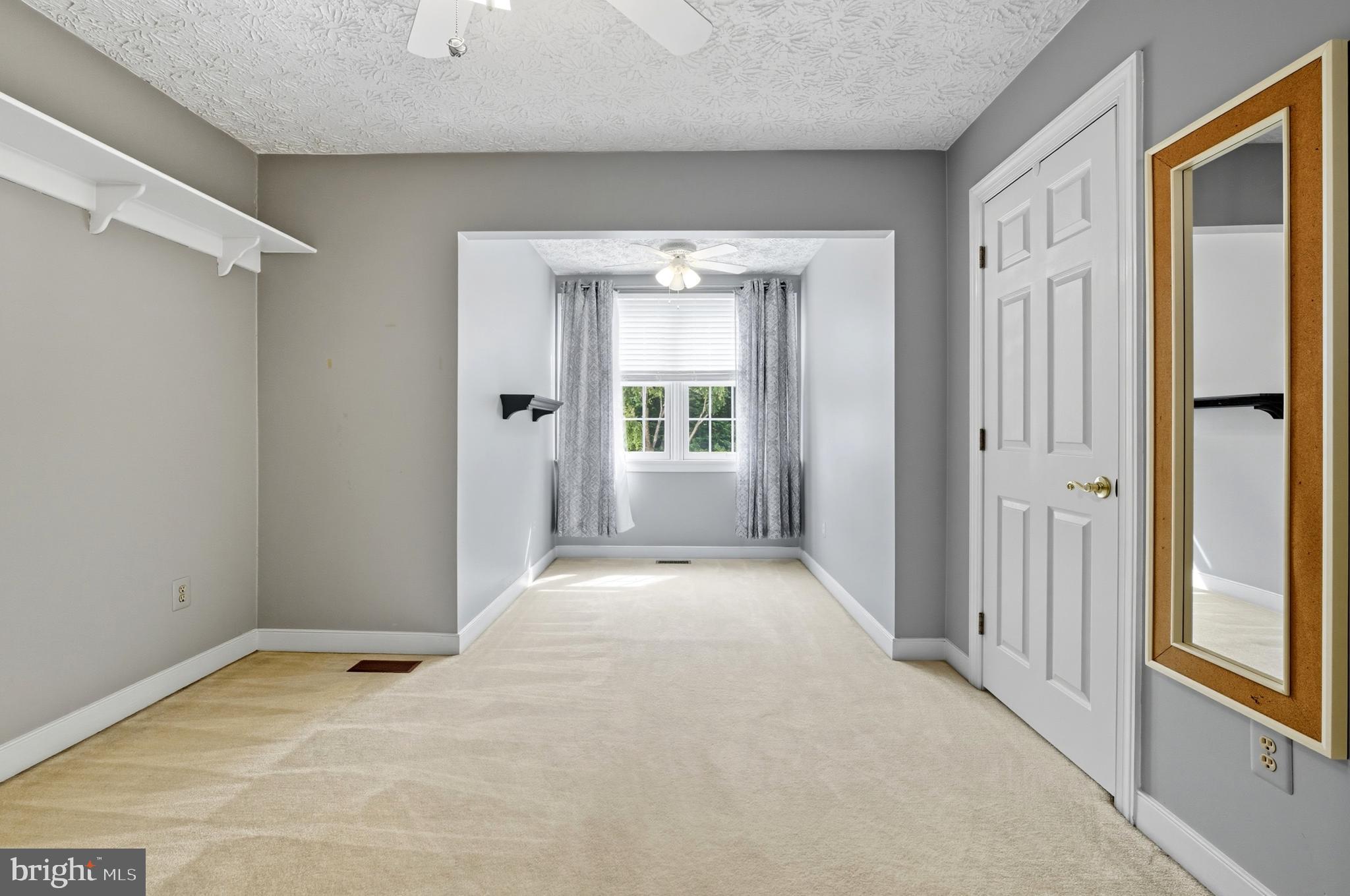 OVERVIEW MANOR - Residential