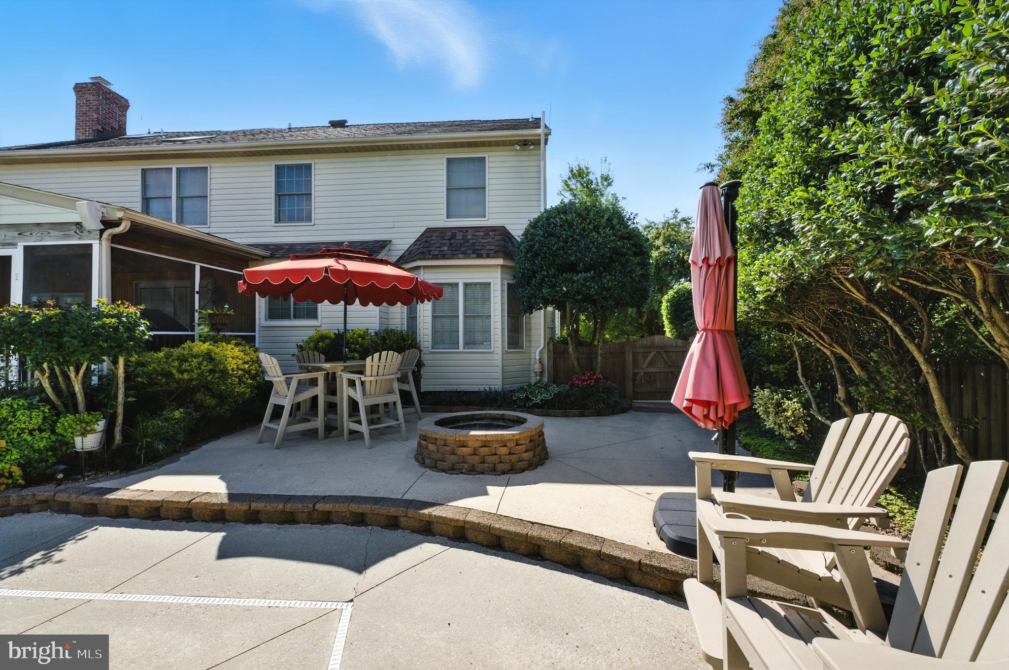 OVERVIEW MANOR - Residential