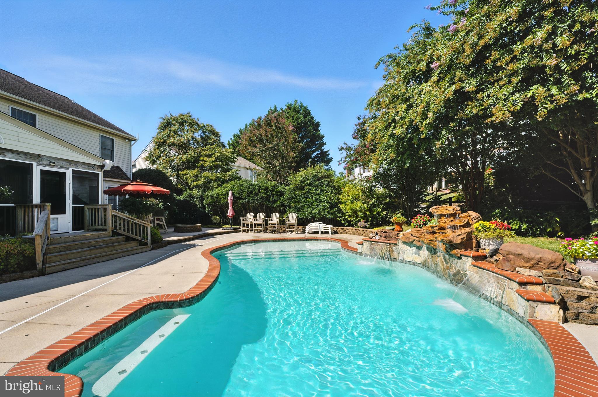 OVERVIEW MANOR - Residential