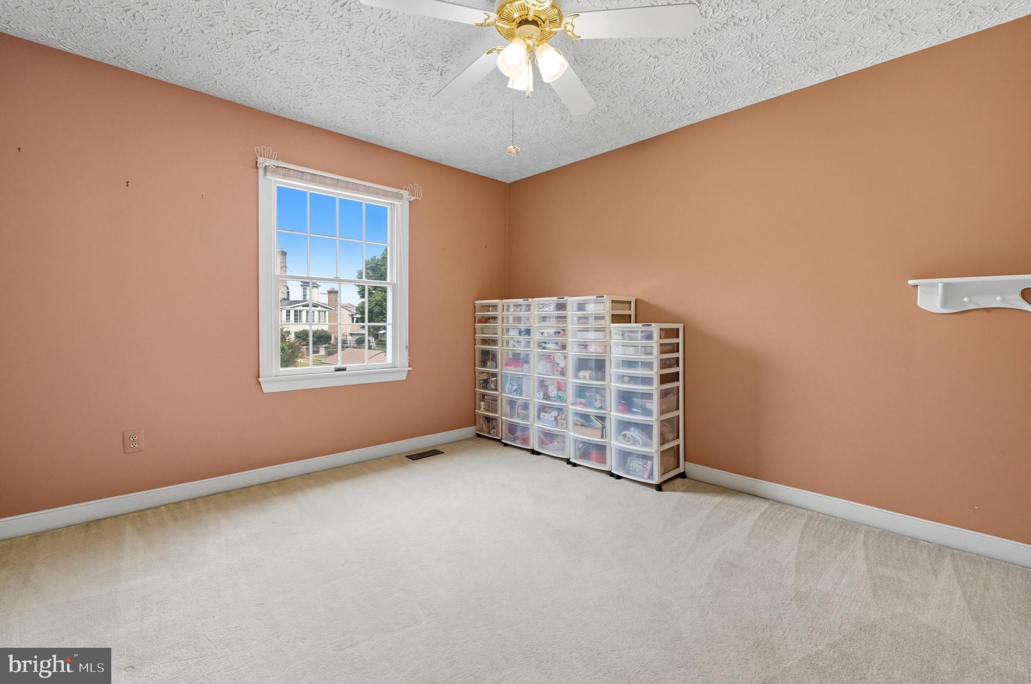 OVERVIEW MANOR - Residential