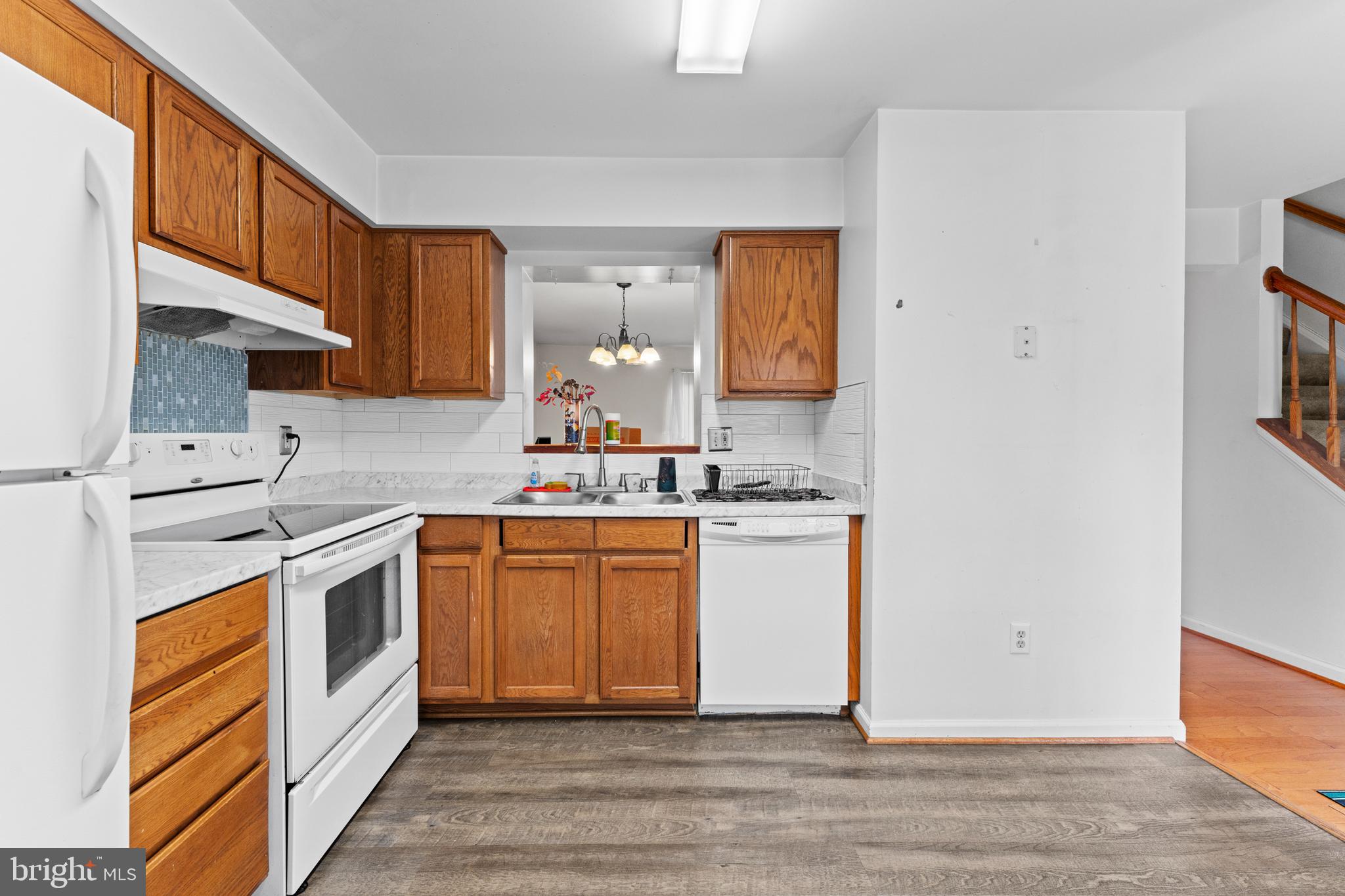 1636 WINDING BROOK WAY