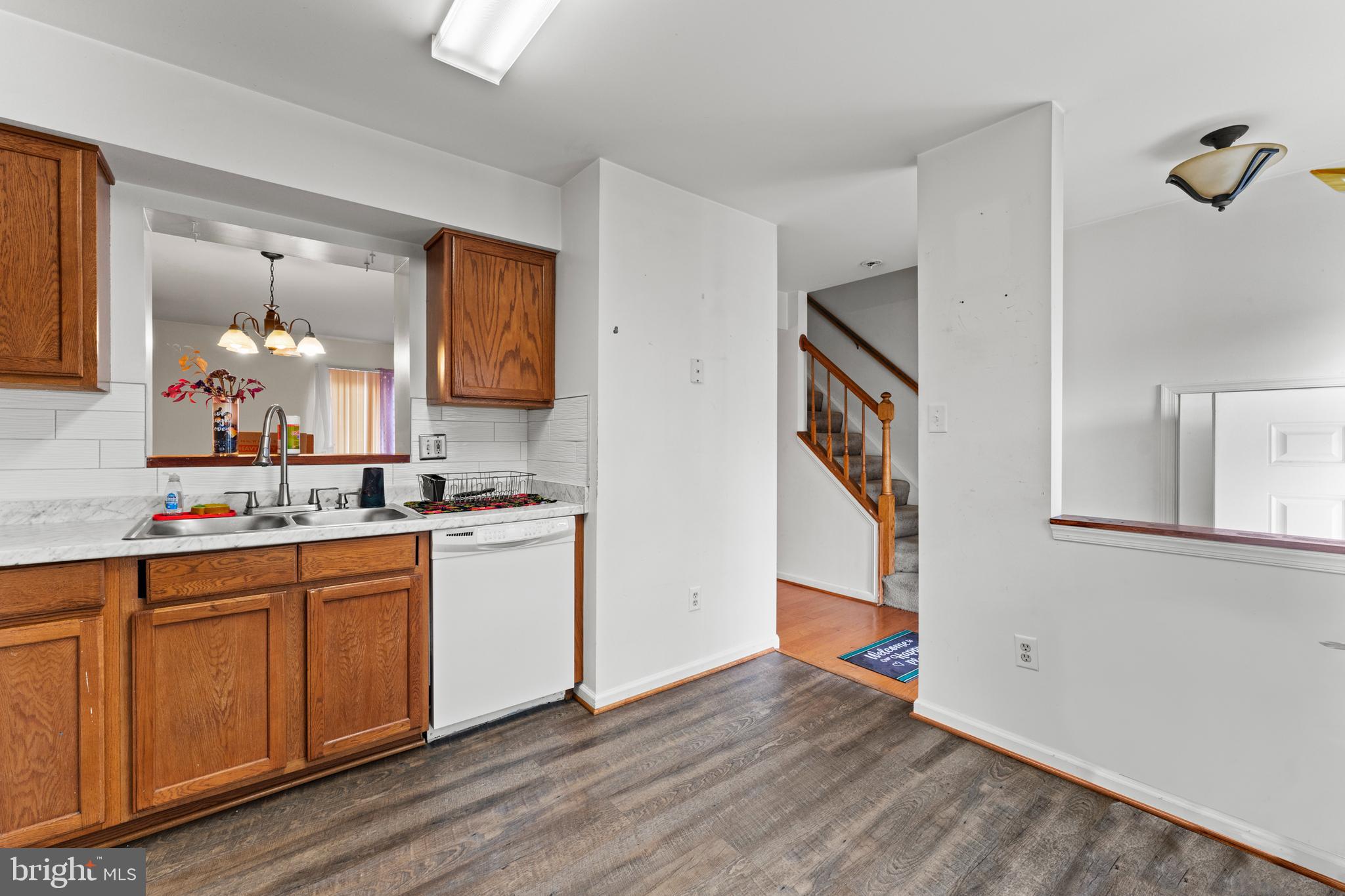 1636 WINDING BROOK WAY