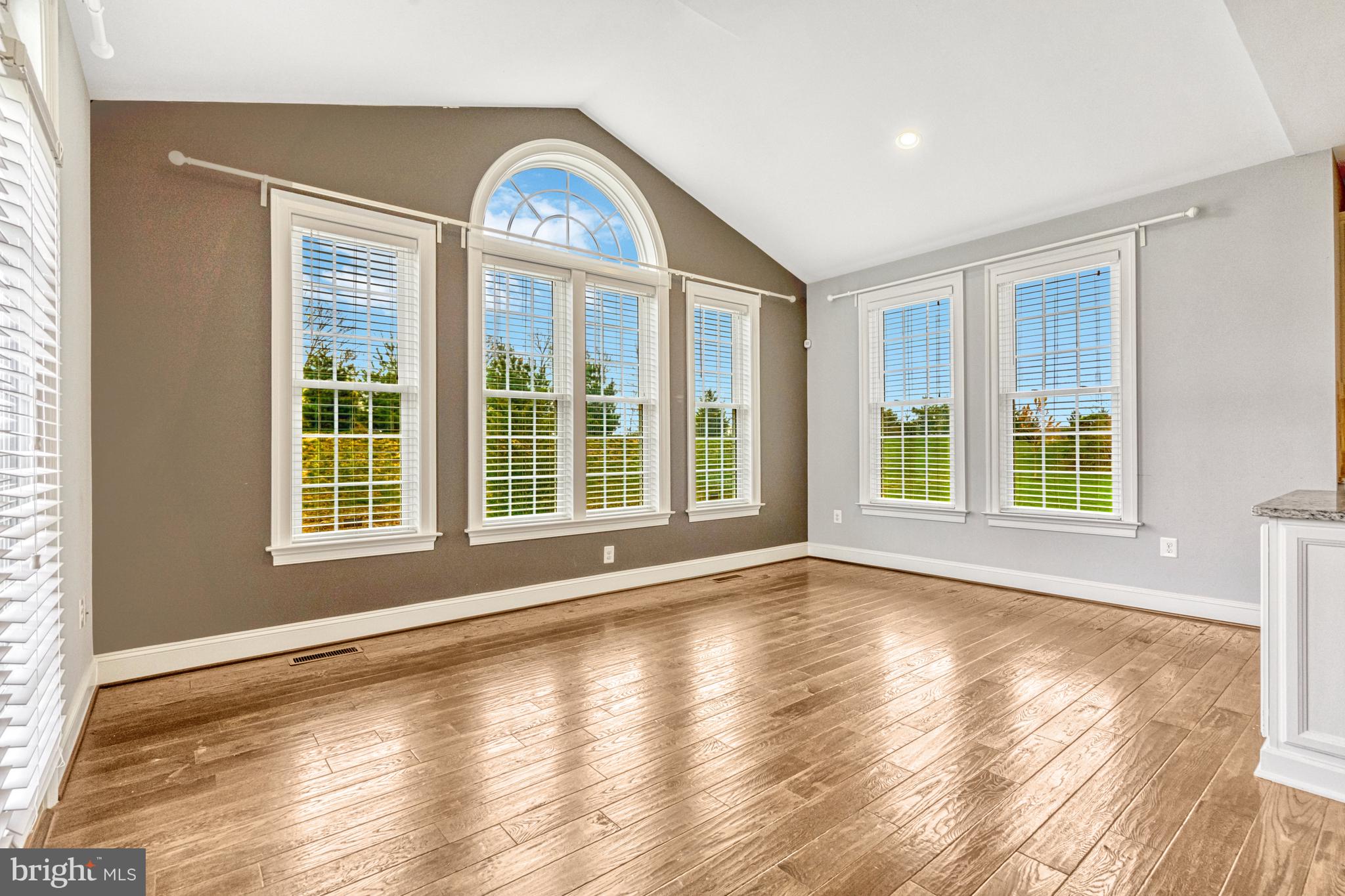 MARBURY - Residential