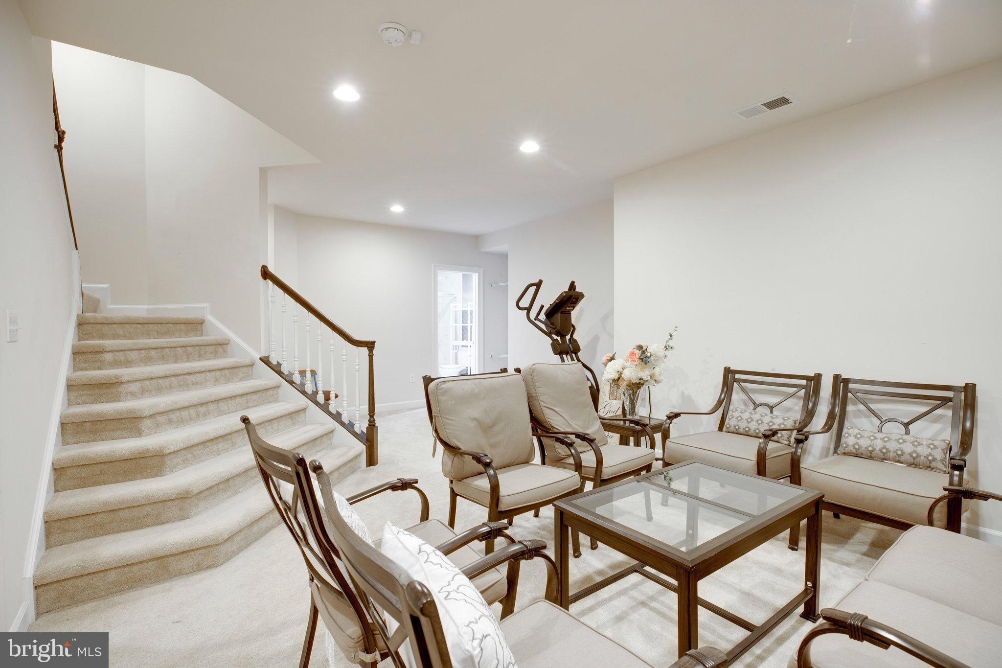 MARBURY - Residential