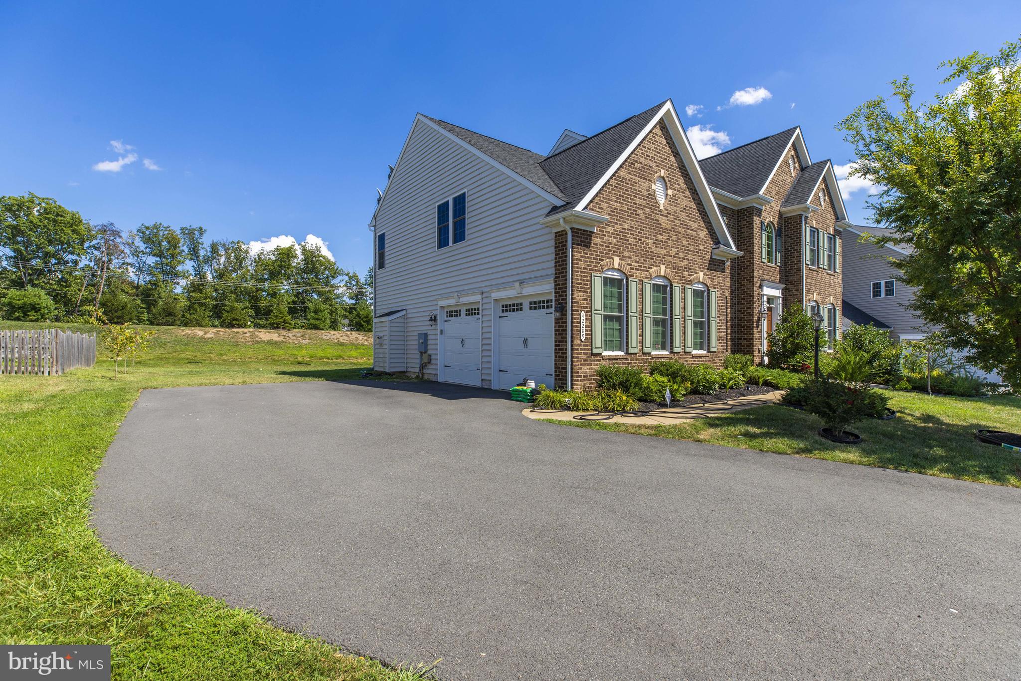 MARBURY - Residential