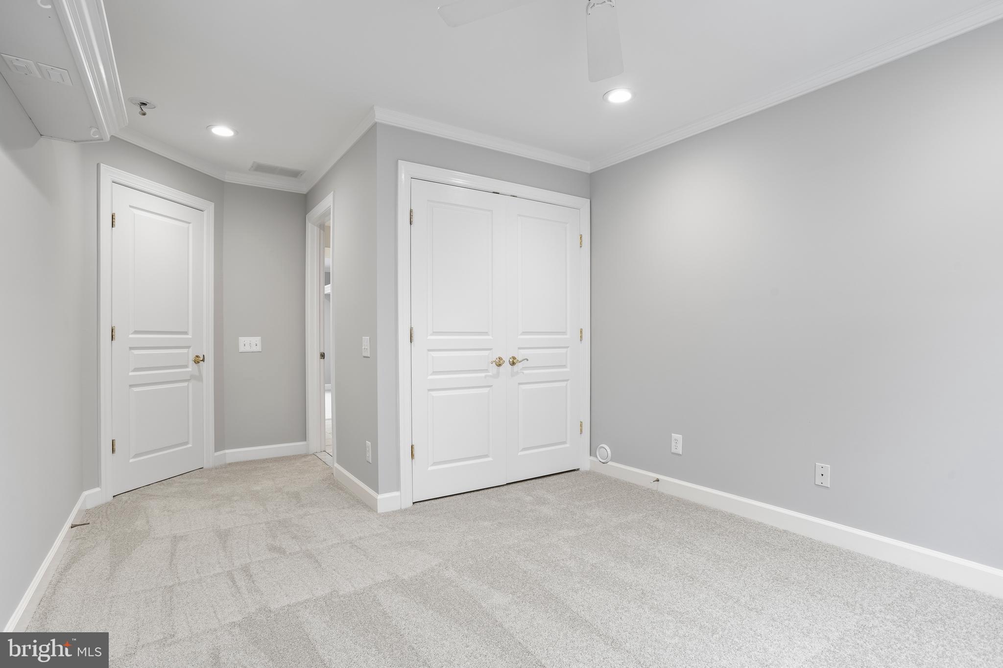 BROOKSIDE - Residential