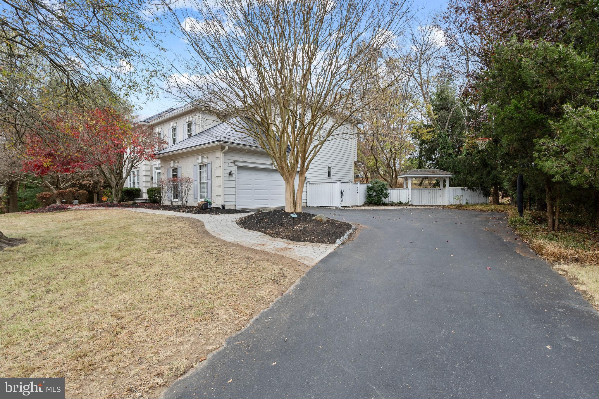 BROOKSIDE - Residential