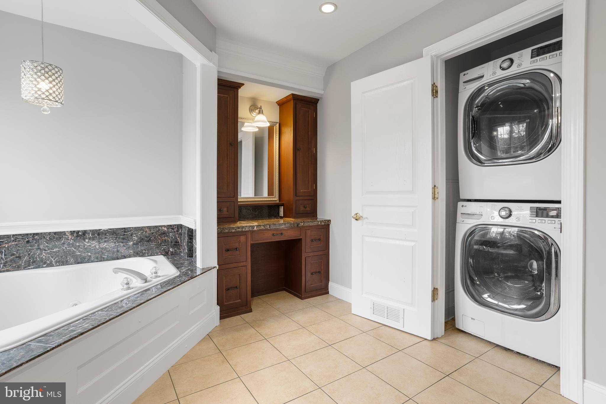 BROOKSIDE - Residential