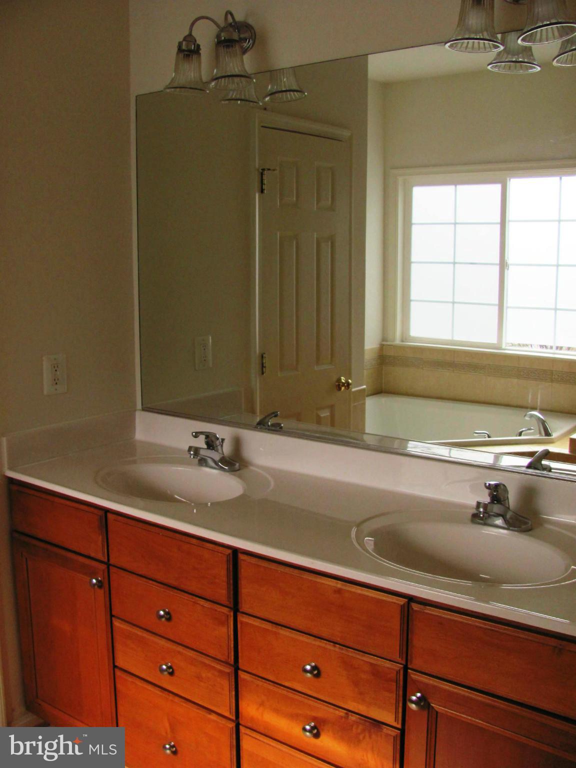 LEELAND STATION - Residential Lease