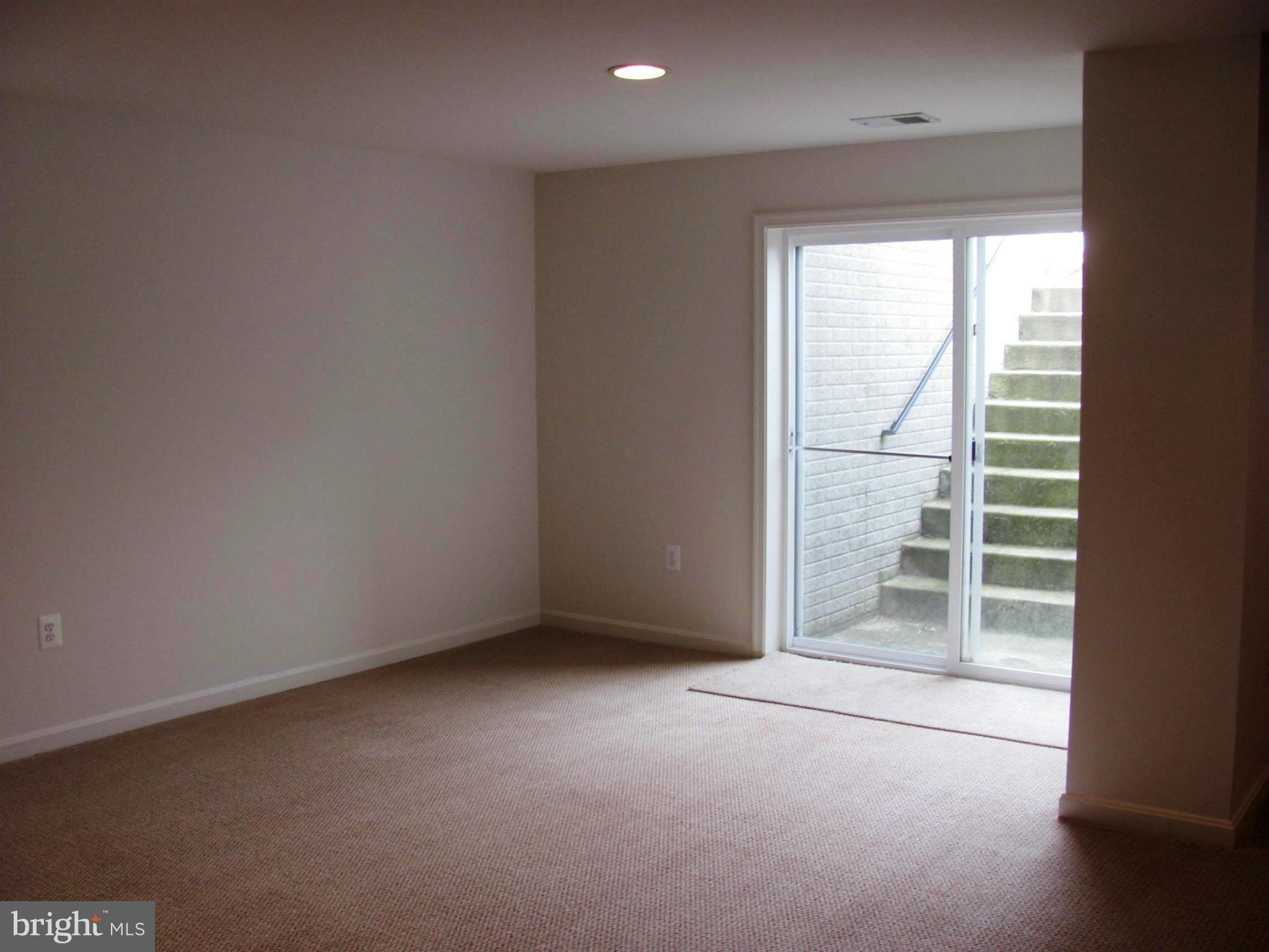 LEELAND STATION - Residential Lease