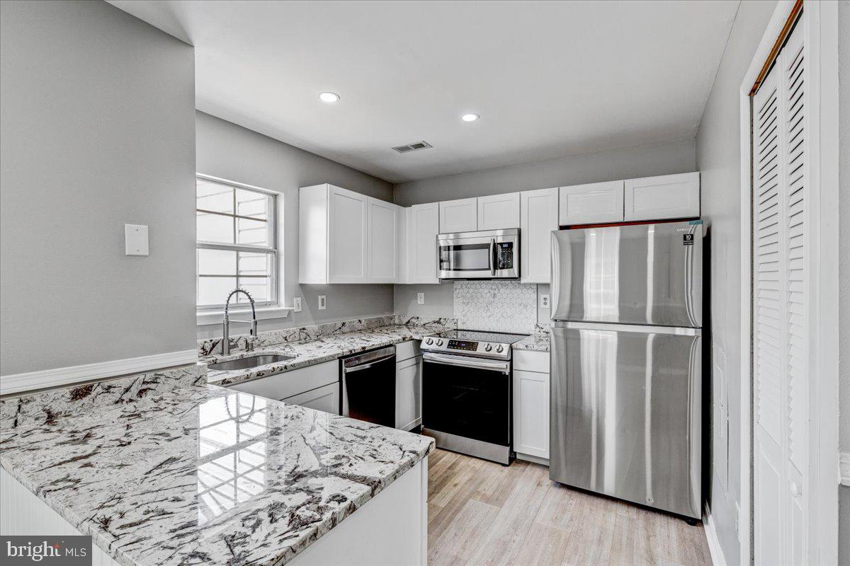 LANCASTER - Residential