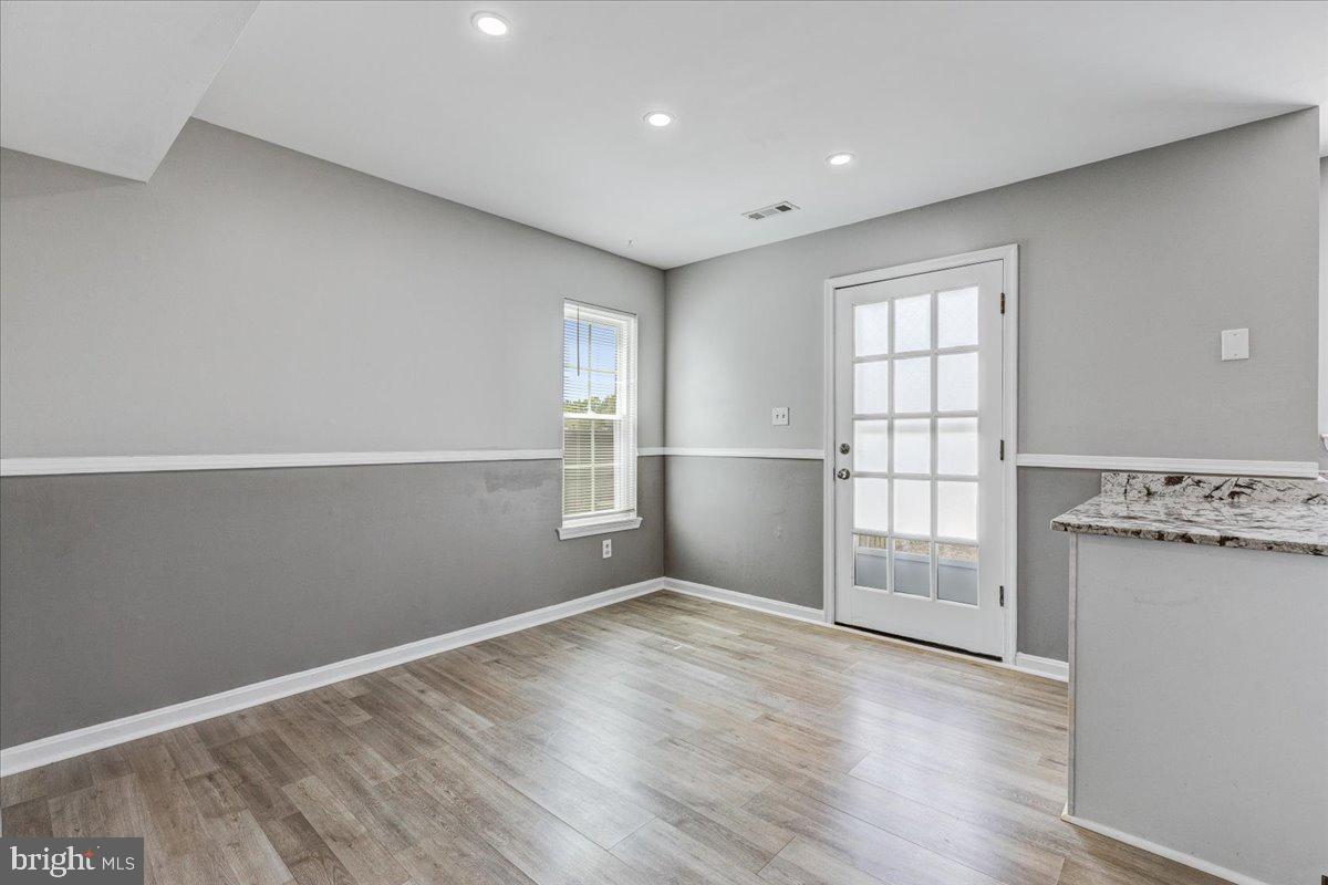 LANCASTER - Residential