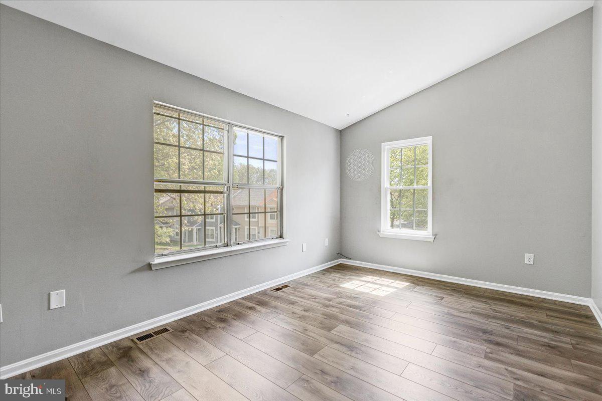 LANCASTER - Residential