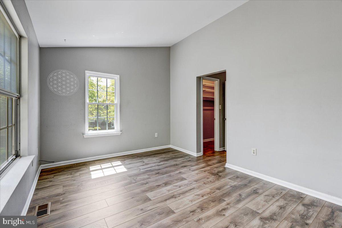 LANCASTER - Residential