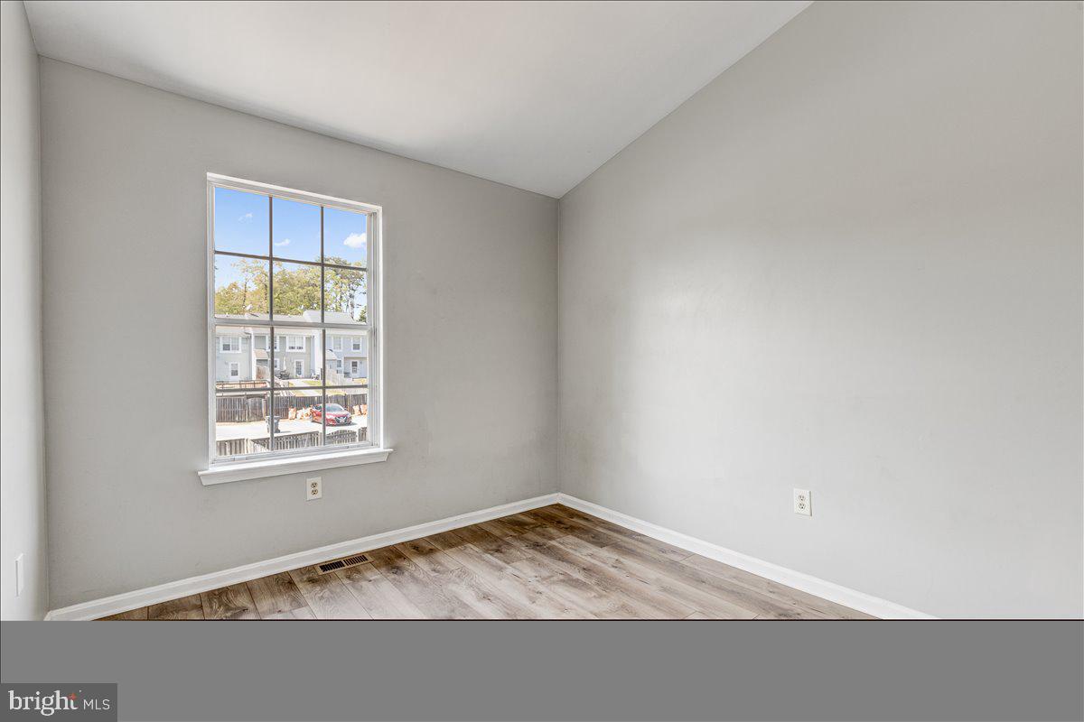 LANCASTER - Residential