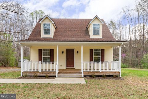Photo of 8401 Seays Road, SPOTSYLVANIA, VA 22551 (MLS # VASP2040460)
