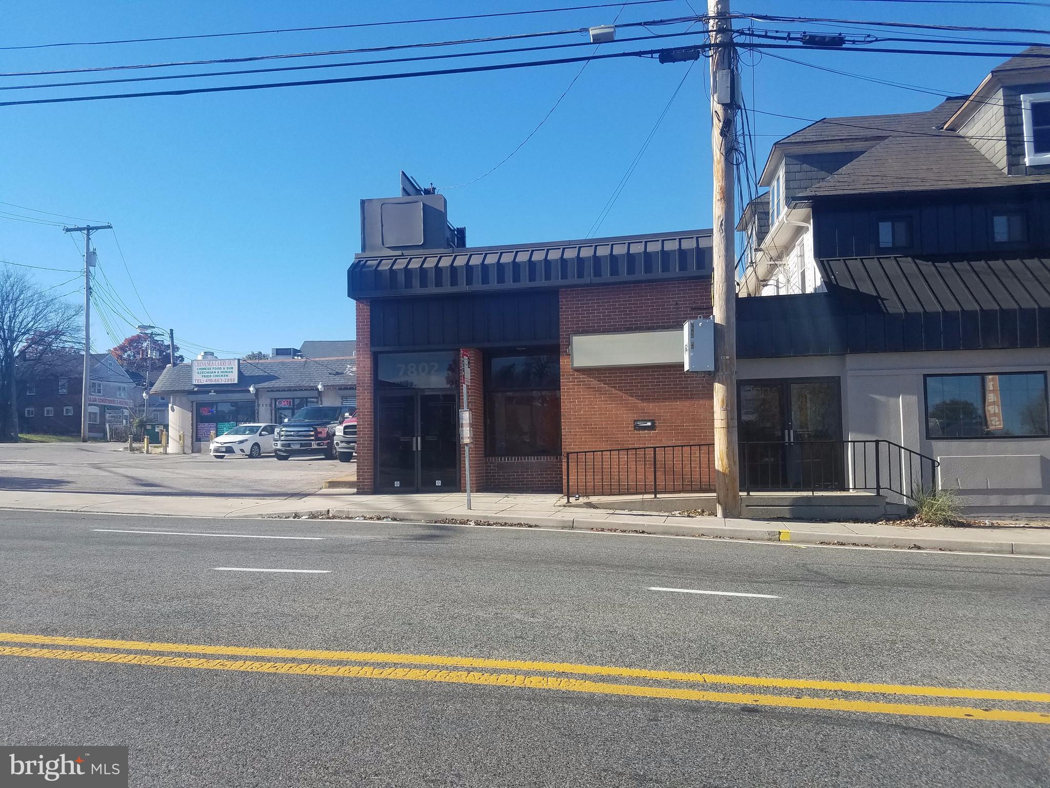 PARKVILLE - Commercial Lease