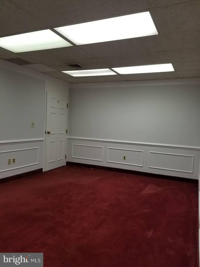 PARKVILLE - Commercial Lease