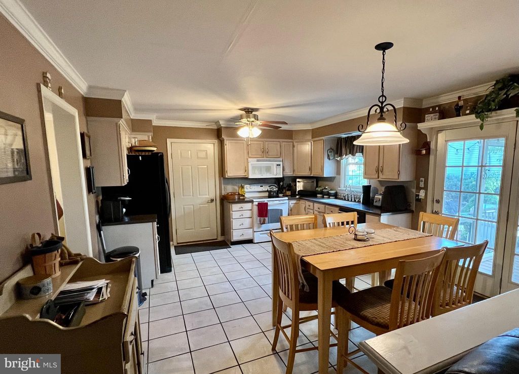 Photo of 1 Lantern Circle, Lititz, PA 17543 (MLS # PALA2038536)