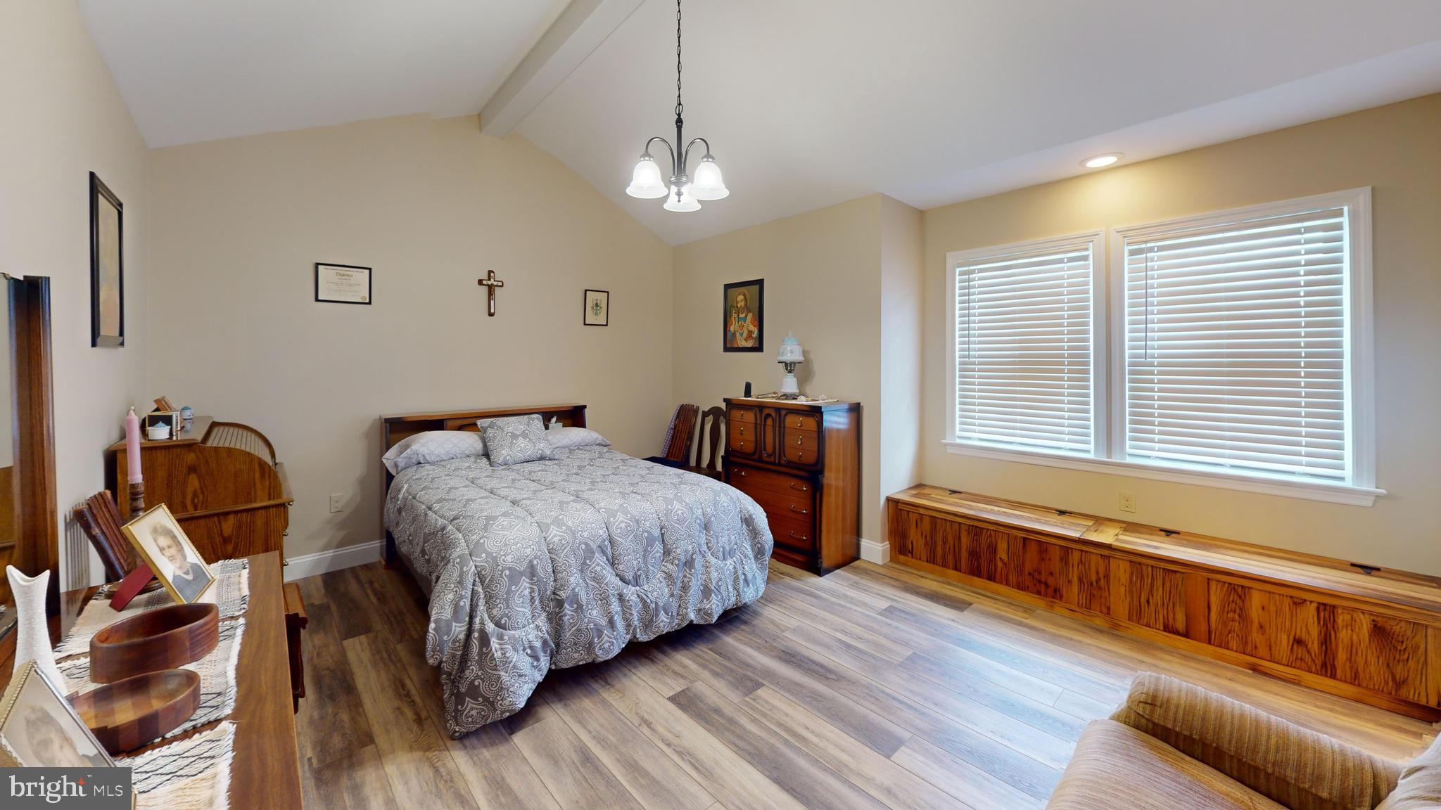 BEDFORD - Residential