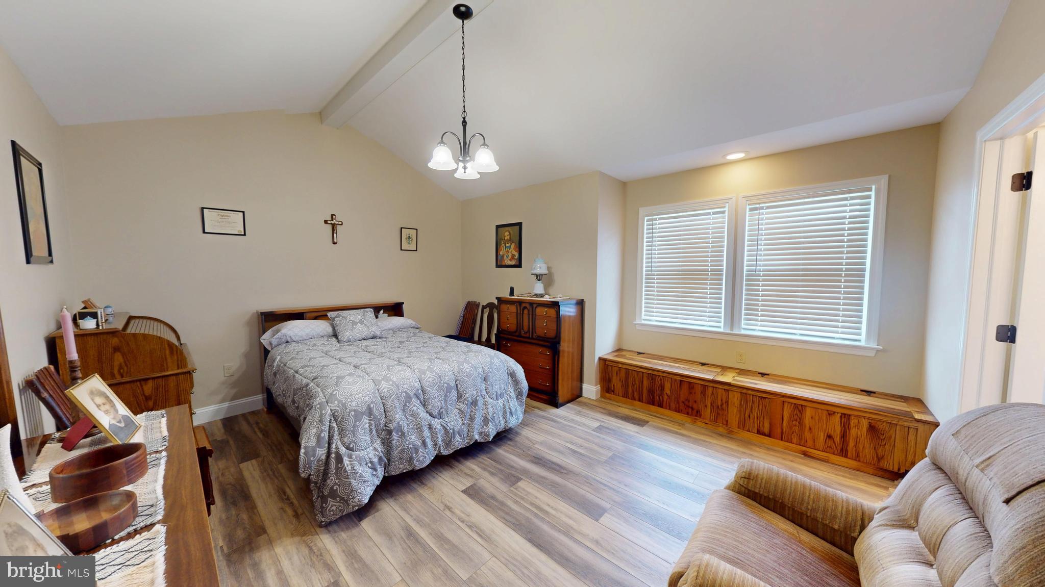 BEDFORD - Residential