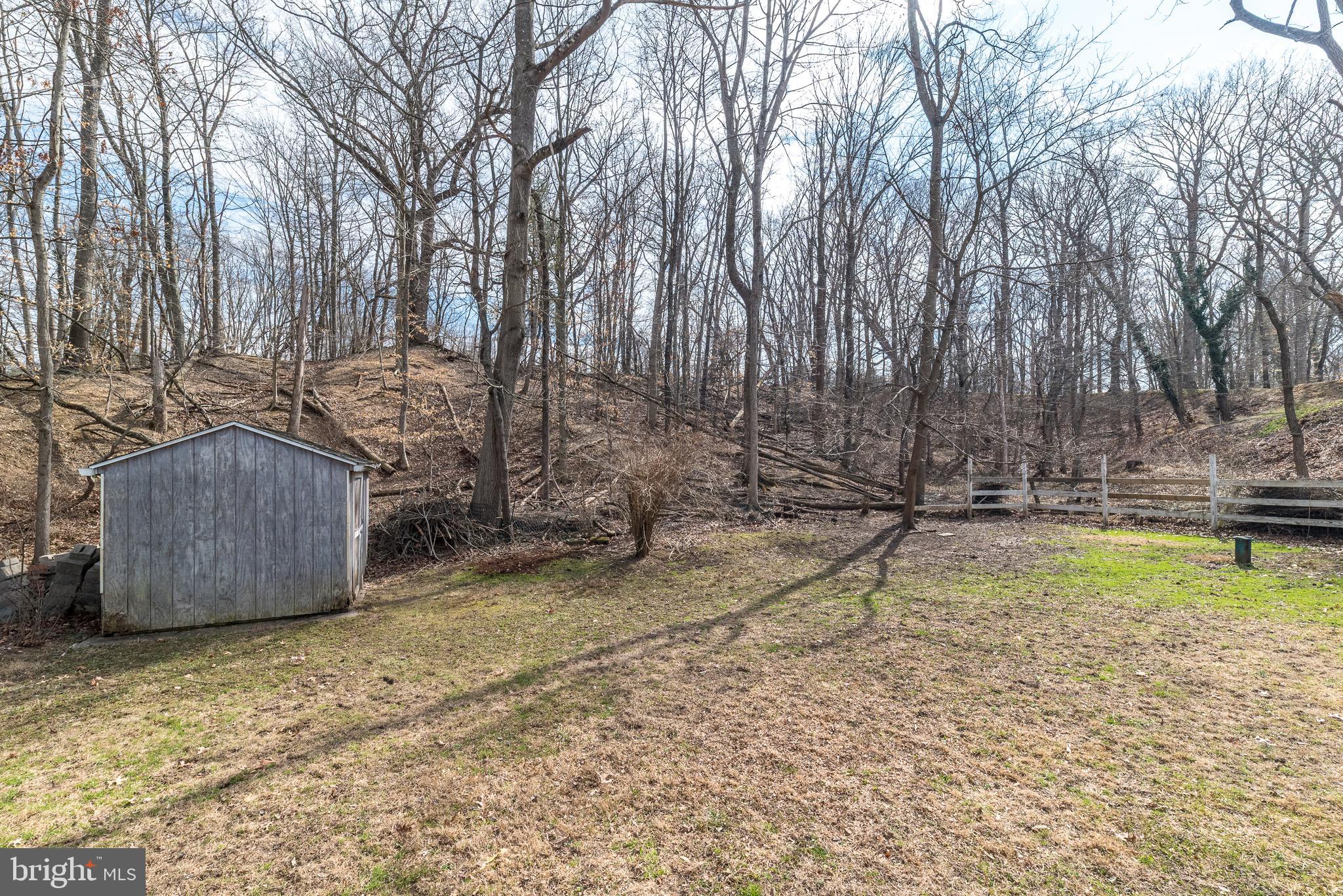 PEBBLE HILL - Residential