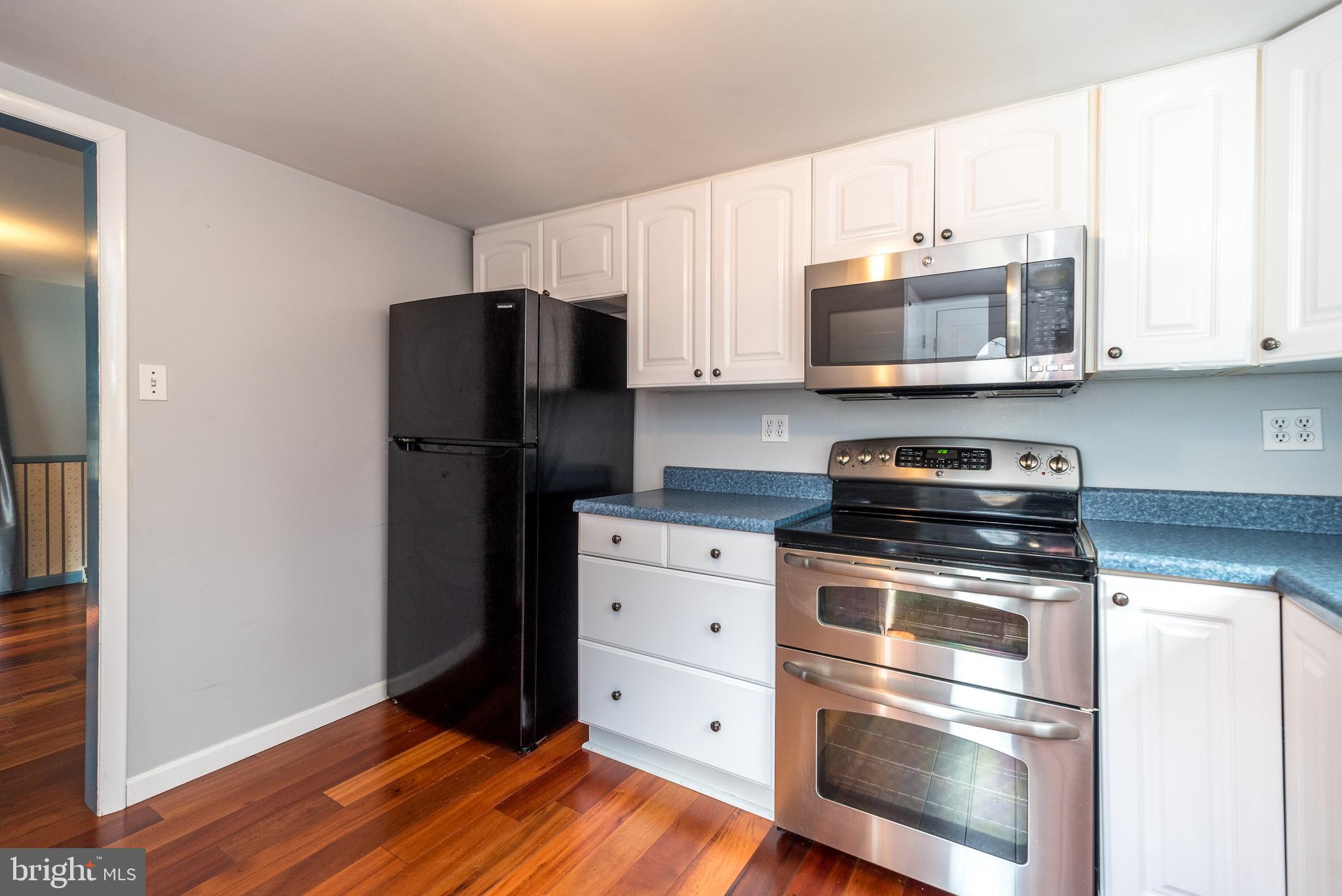 PEBBLE HILL - Residential