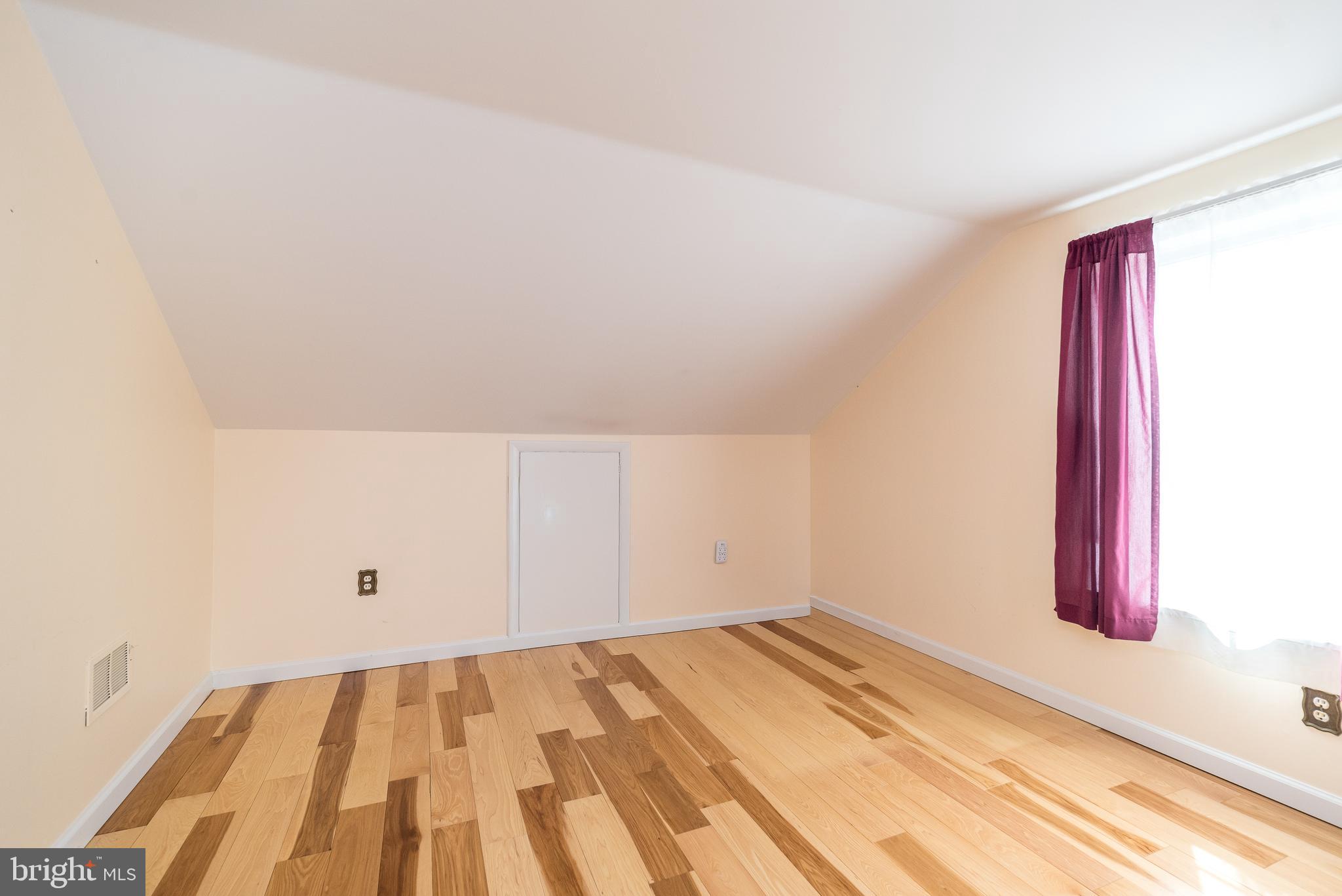 PEBBLE HILL - Residential