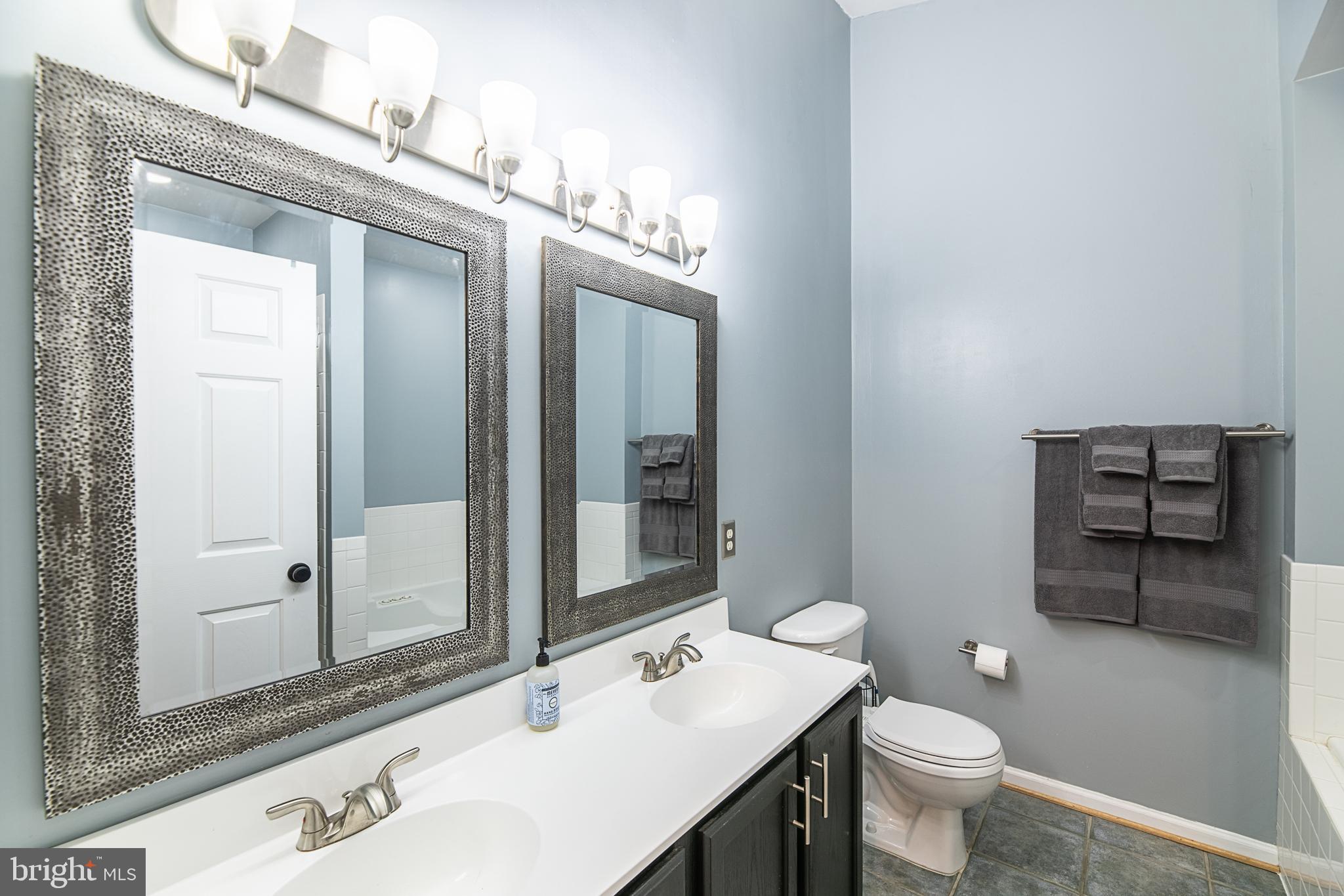 SOMERSET - Residential