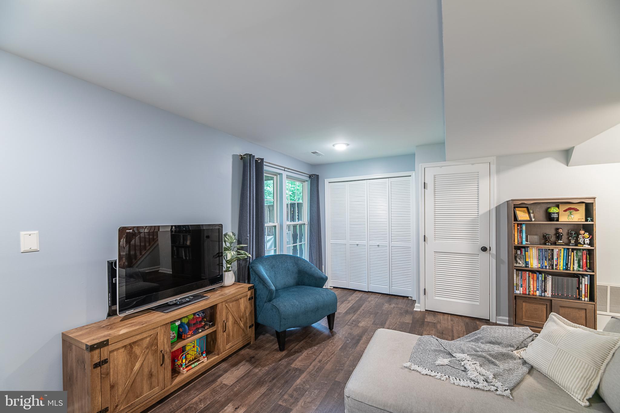 SOMERSET - Residential