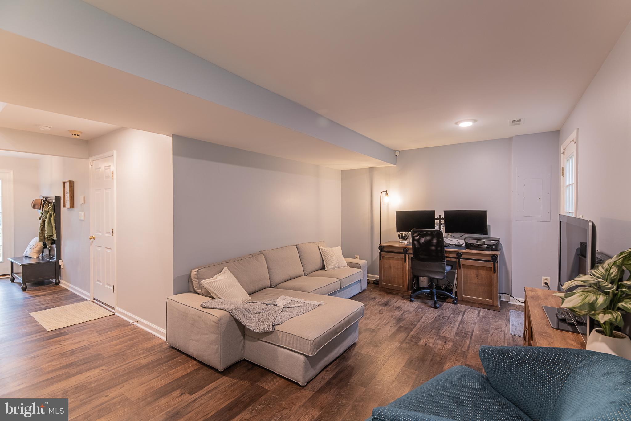 SOMERSET - Residential