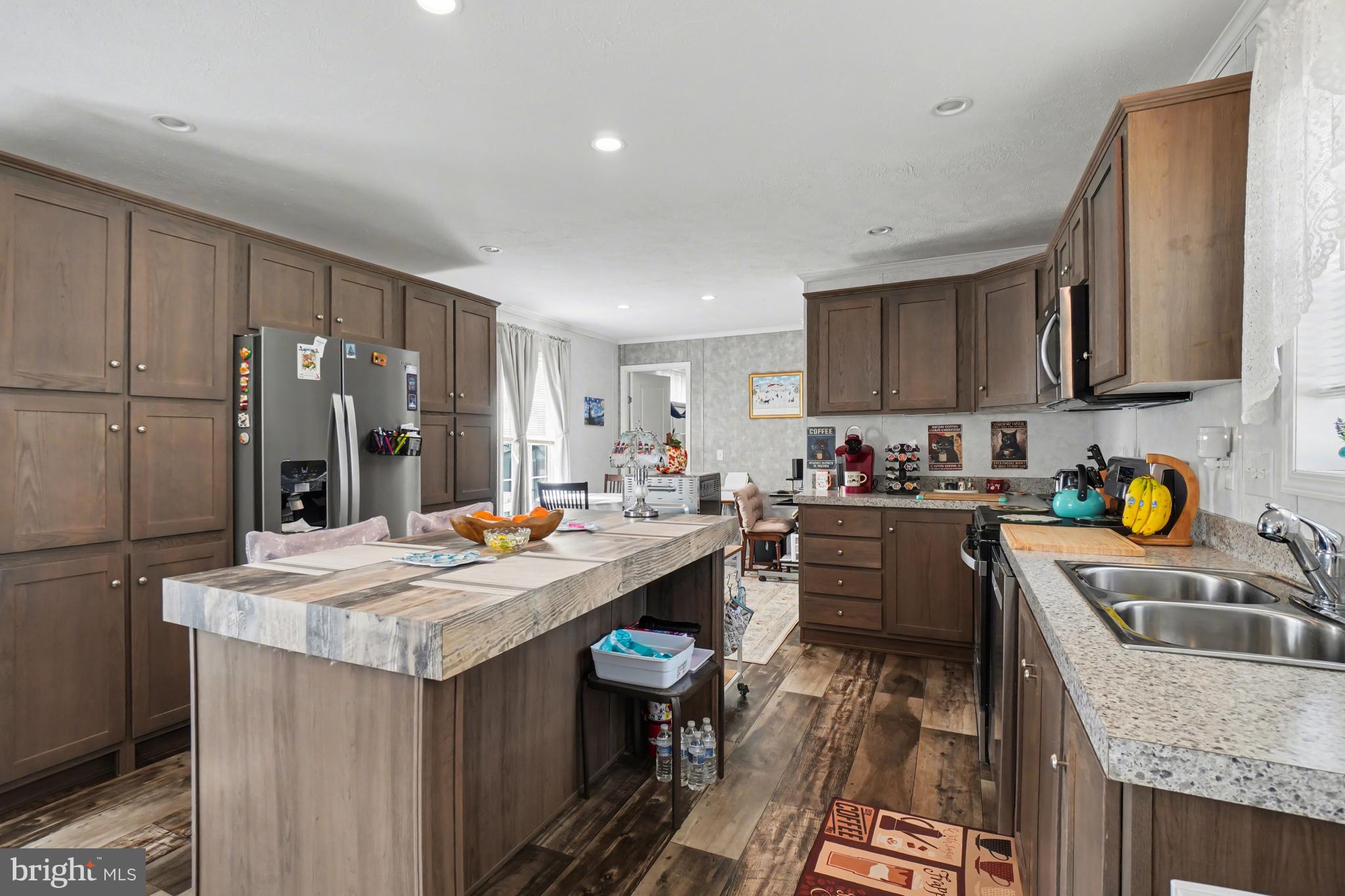 FRIEDEN MANOR - Residential