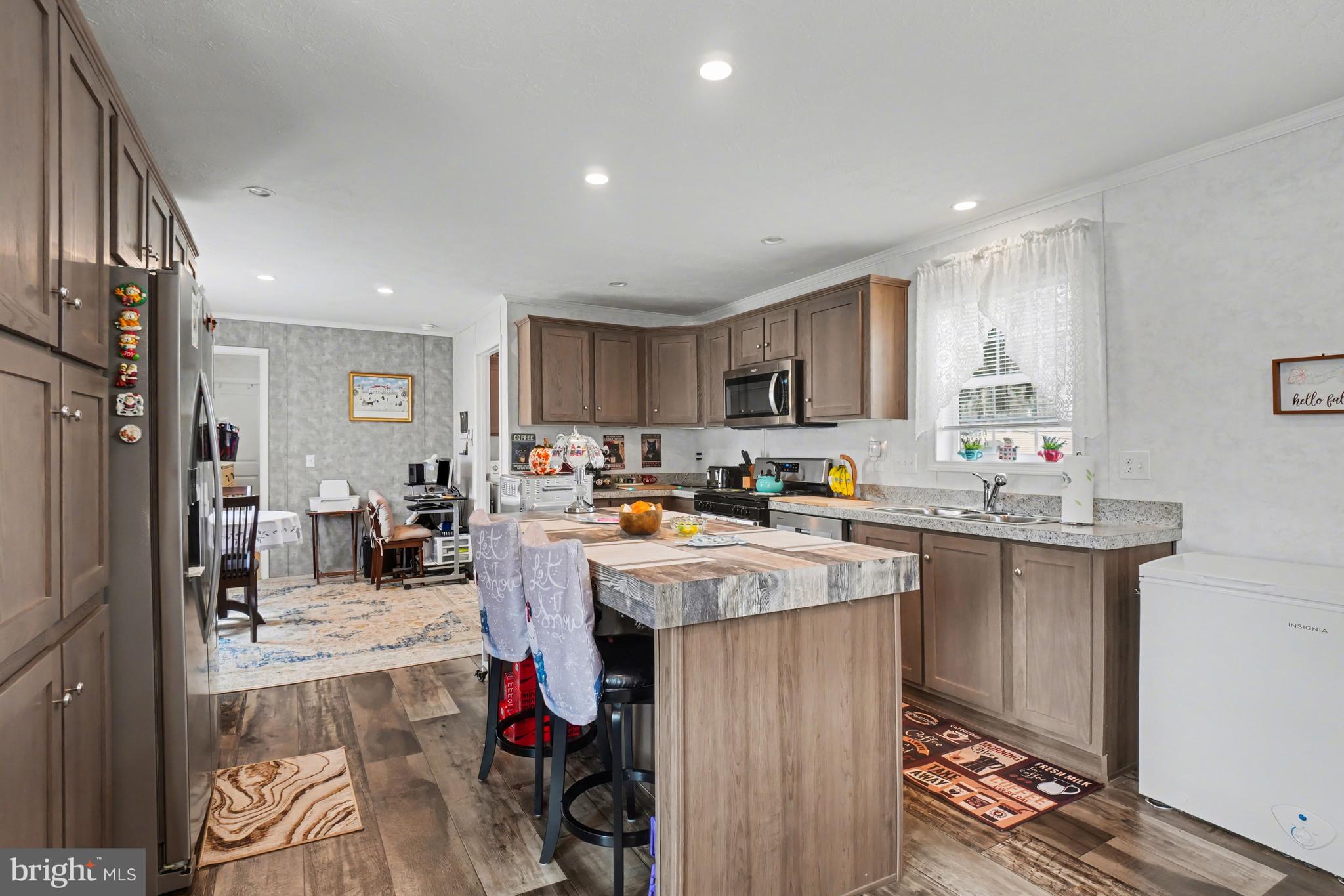 FRIEDEN MANOR - Residential