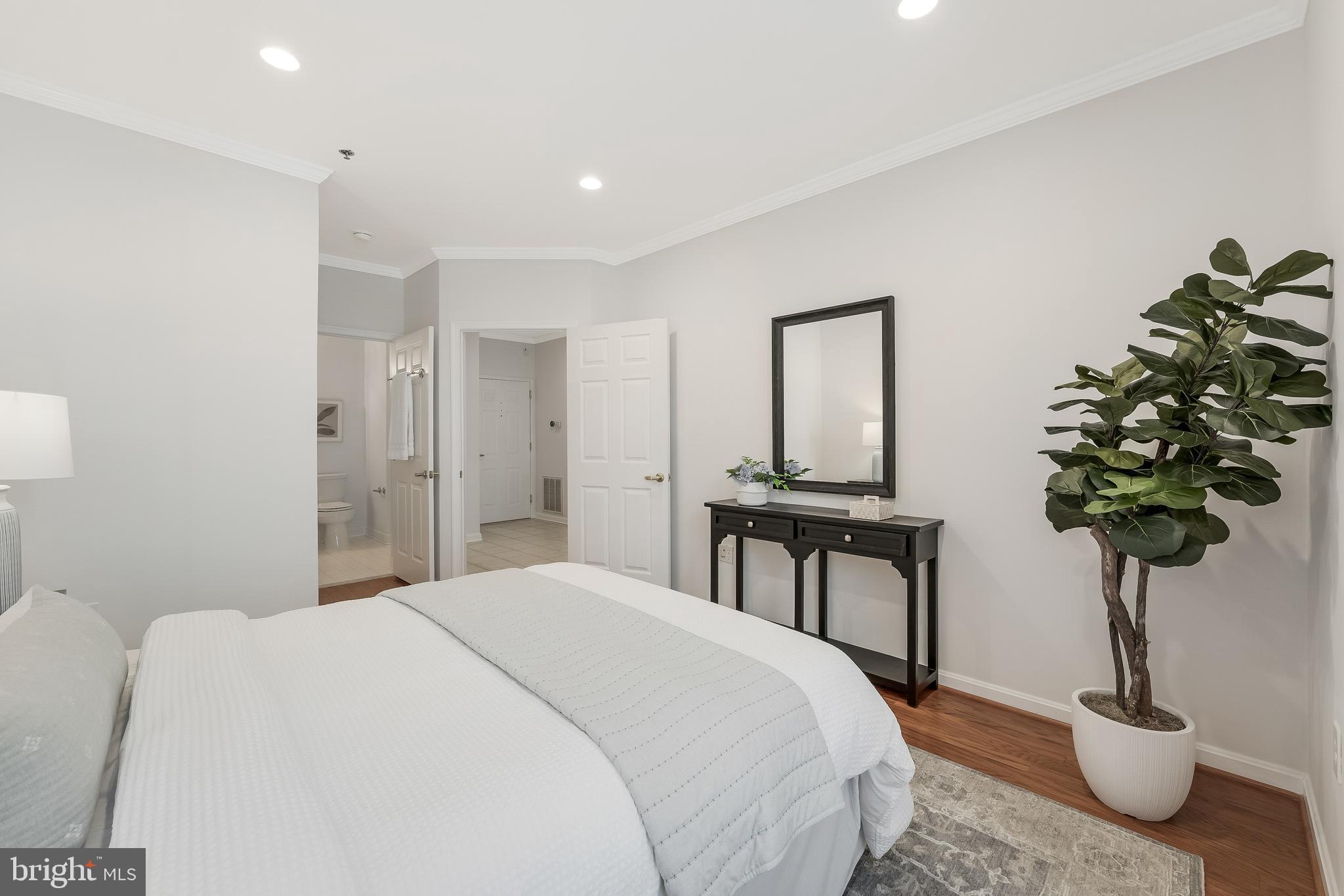 STRATFORD CONDOMINIUMS - Residential